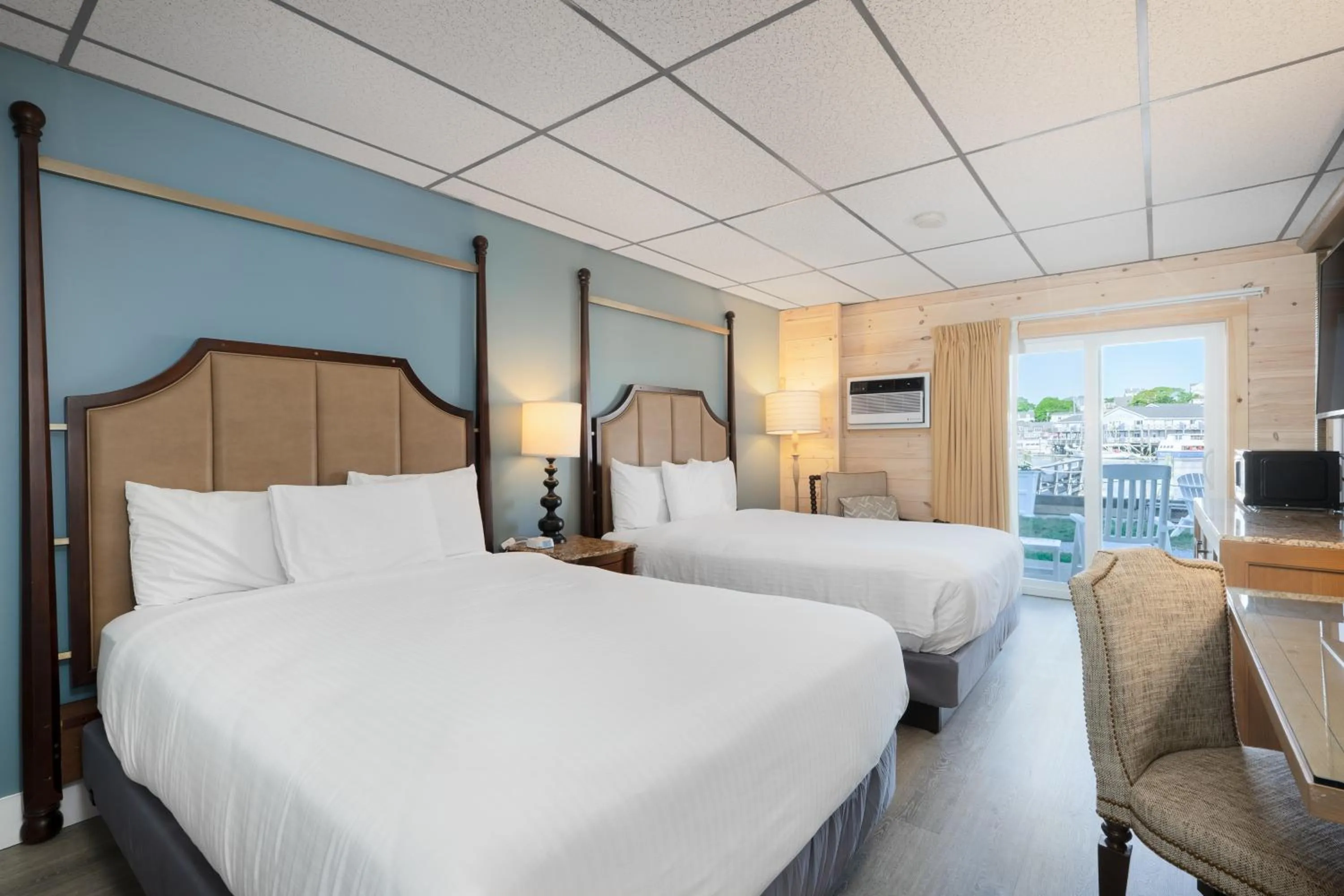Photo of the whole room, Bed in Boothbay Harbor Inn