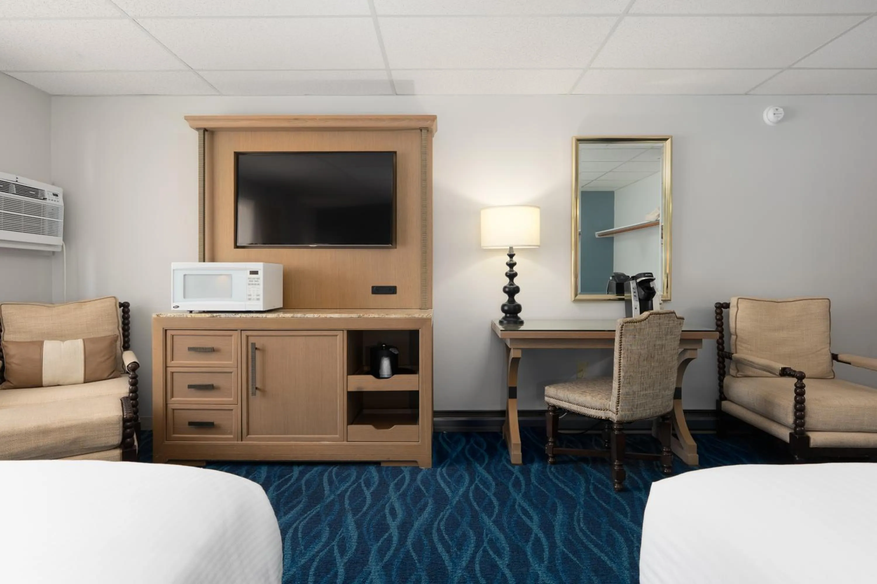 Photo of the whole room, Bed in Boothbay Harbor Inn