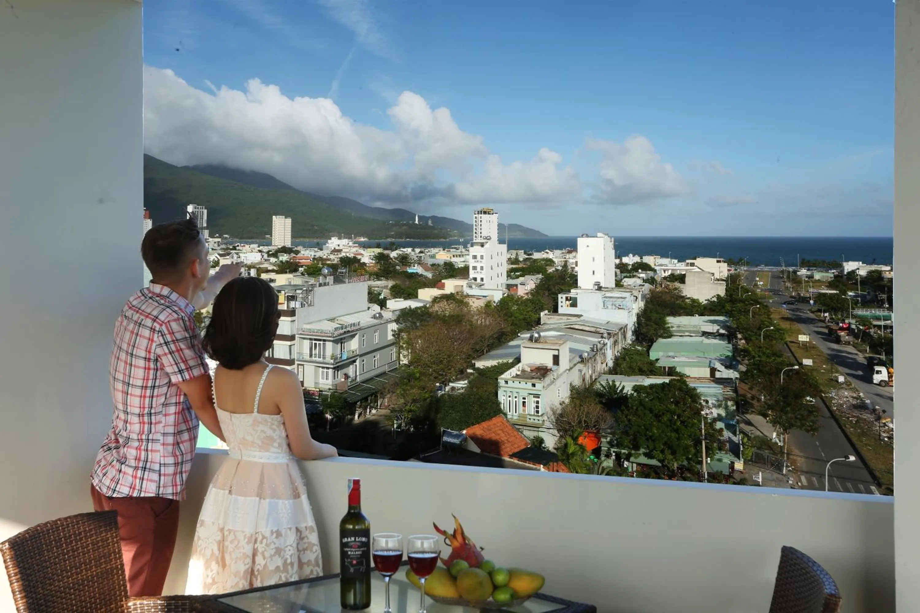 Beach in Son Tra Green Hotel & Apartment