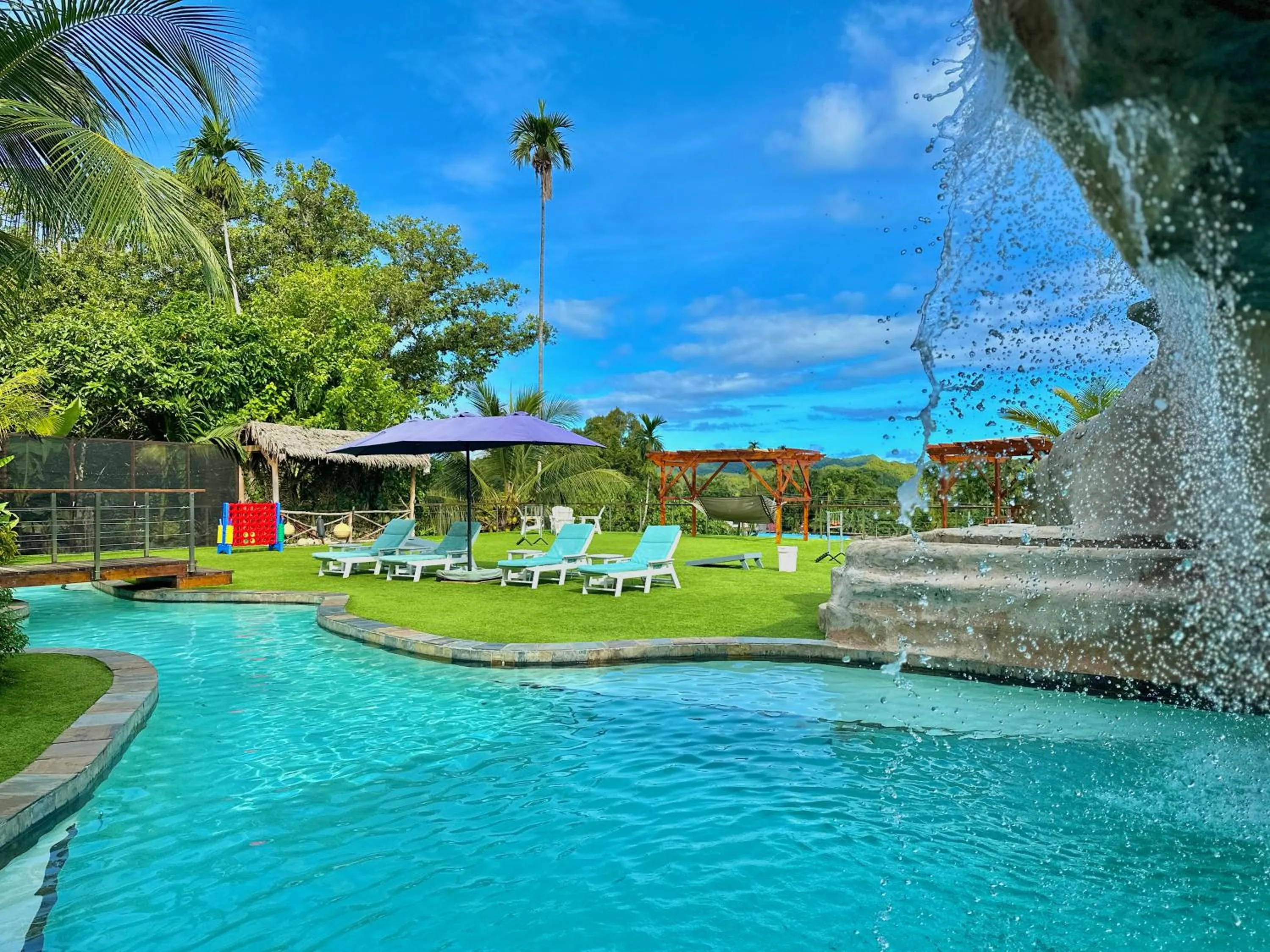 Swimming pool in Palau Central Hotel