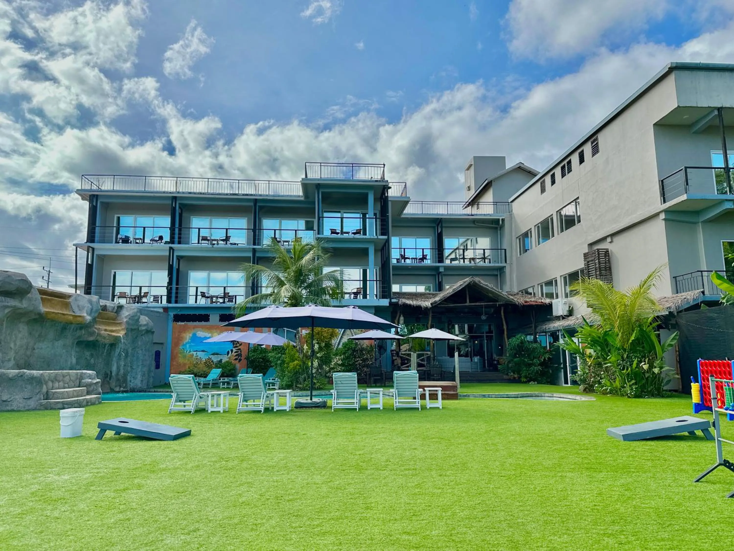 Swimming pool in Palau Central Hotel