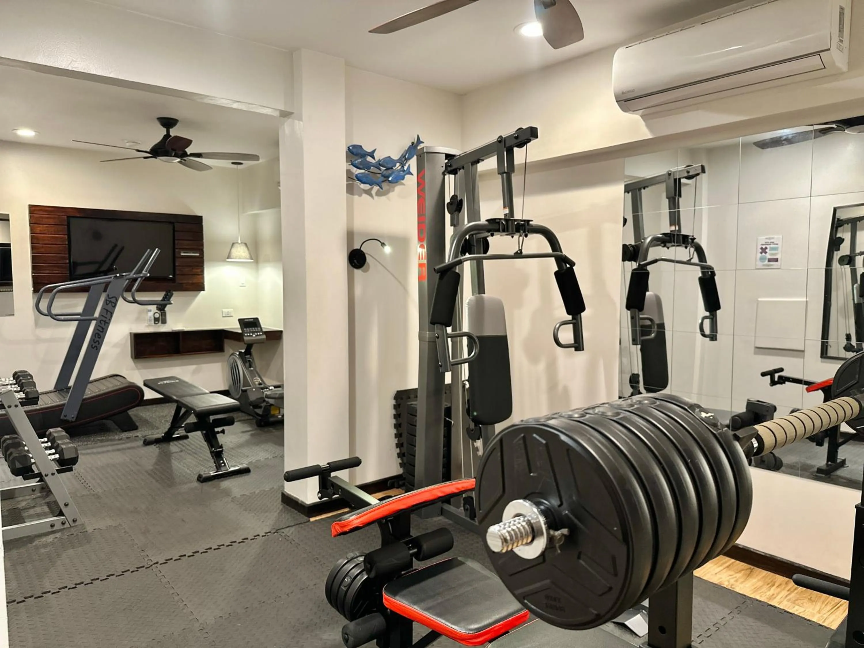 Fitness centre/facilities in Palau Central Hotel