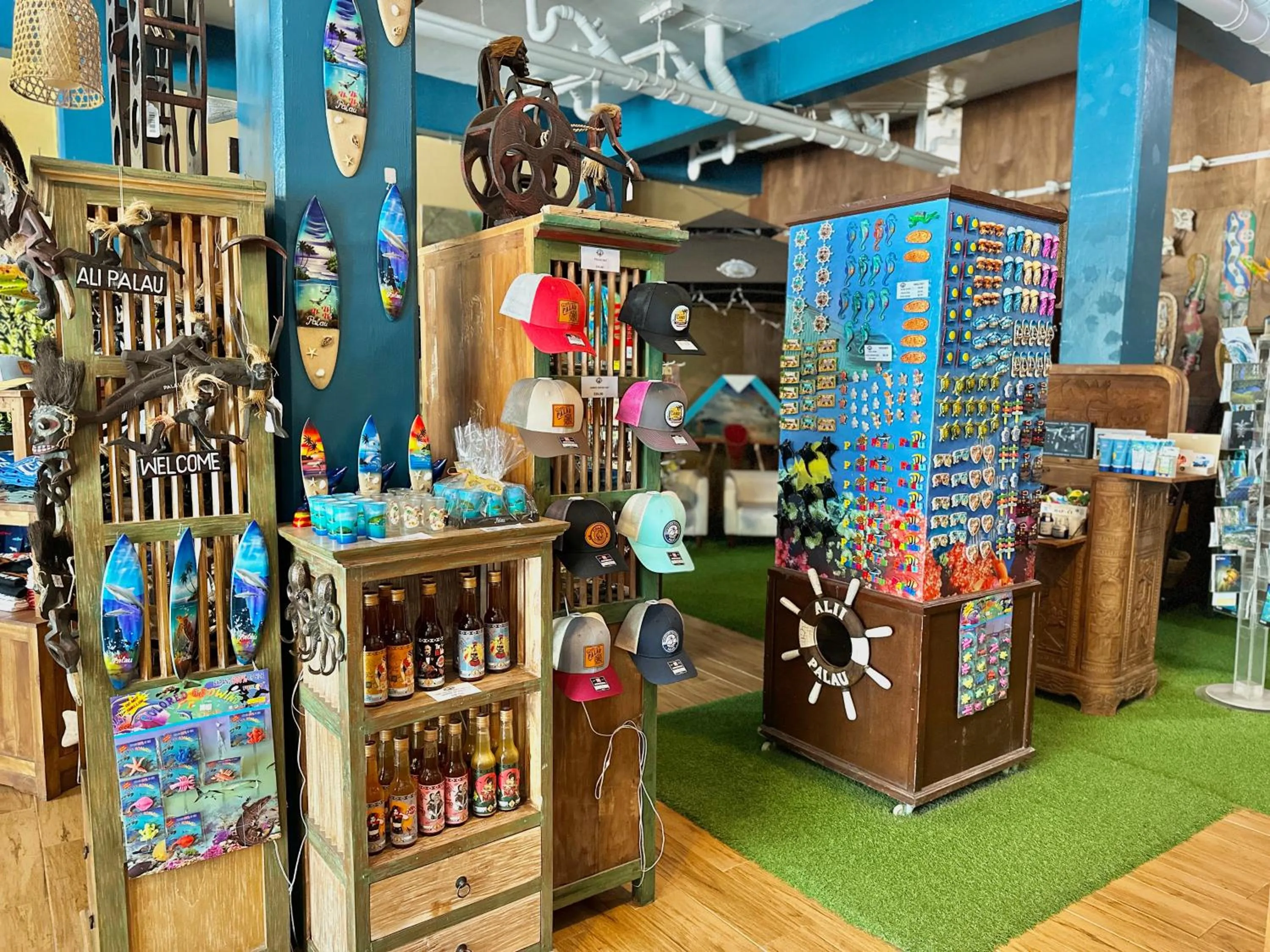 On-site shops in Palau Central Hotel