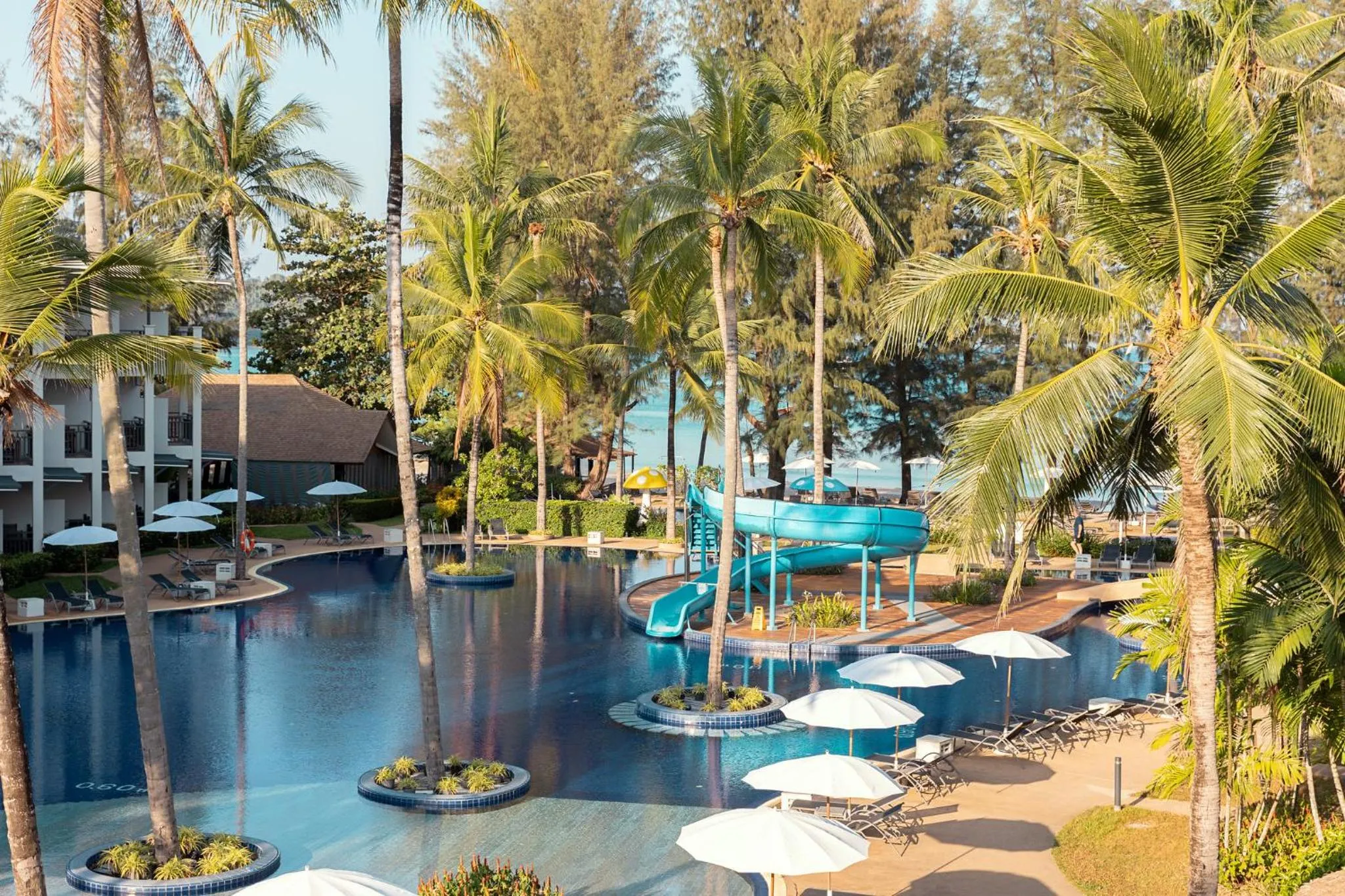 Swimming pool in Sunwing Bangtao Beach