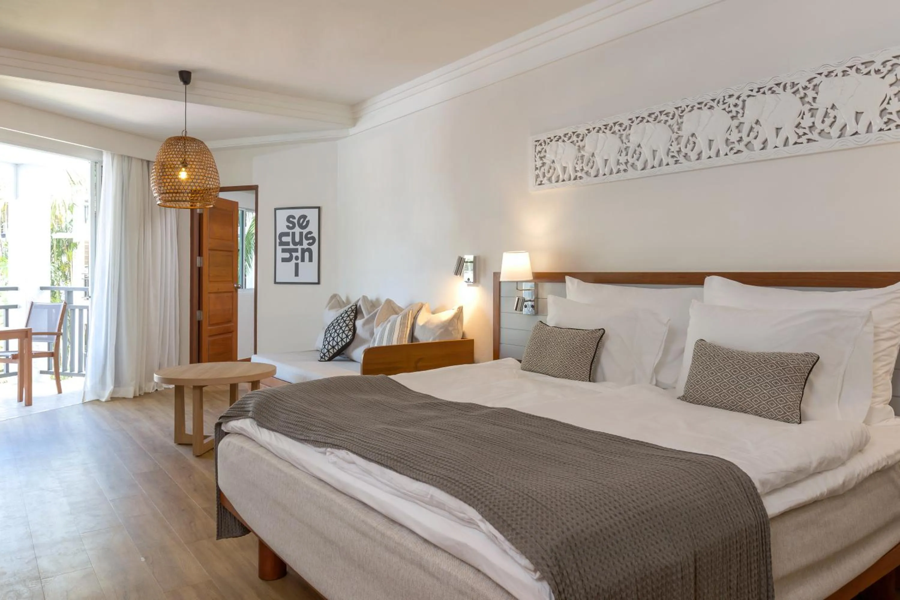 Bed in Sunwing Bangtao Beach