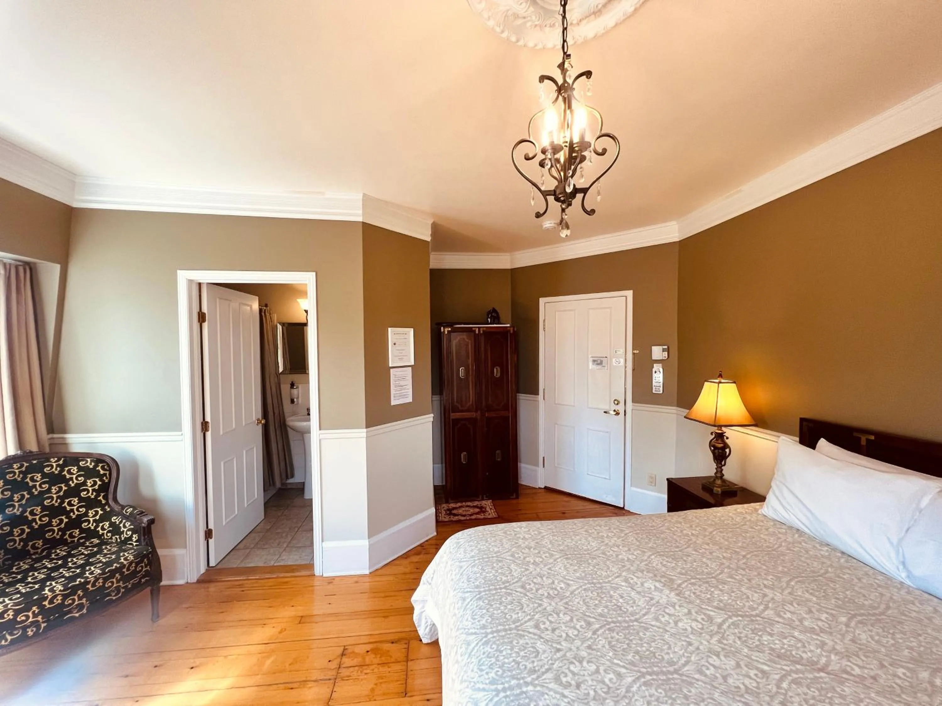 Bed in Le Chateau du Lac