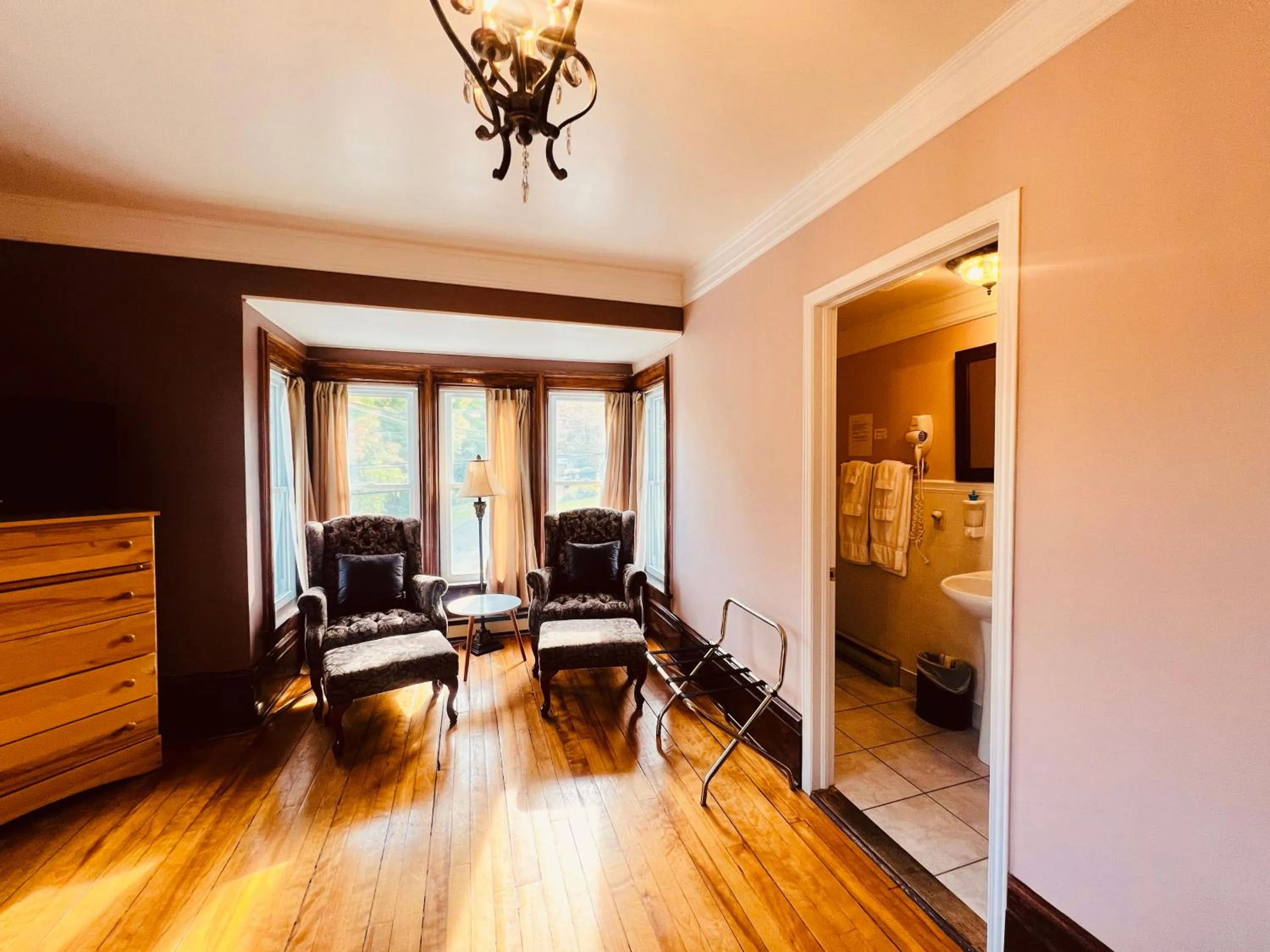 Seating area in Le Chateau du Lac