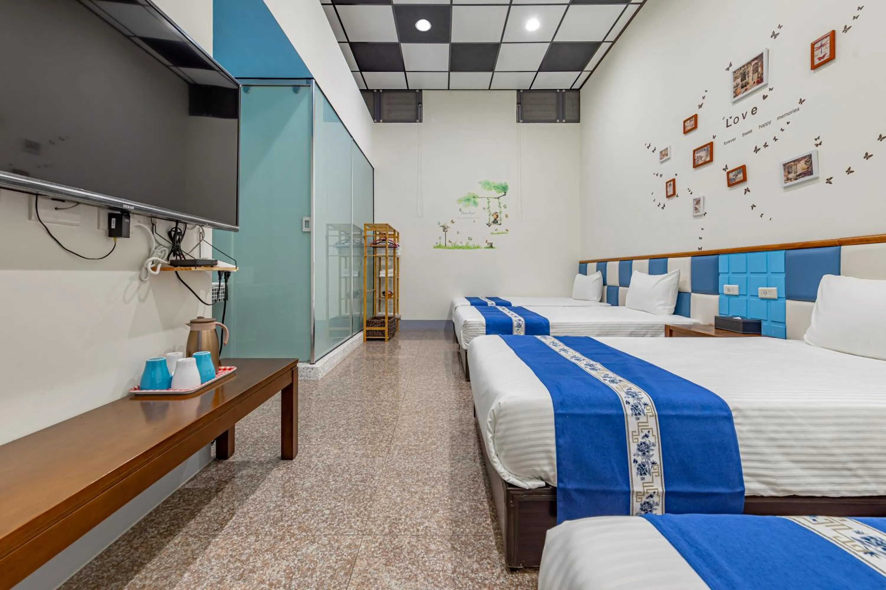 Bed in Sun Moon Lake Jinlongshan BnB