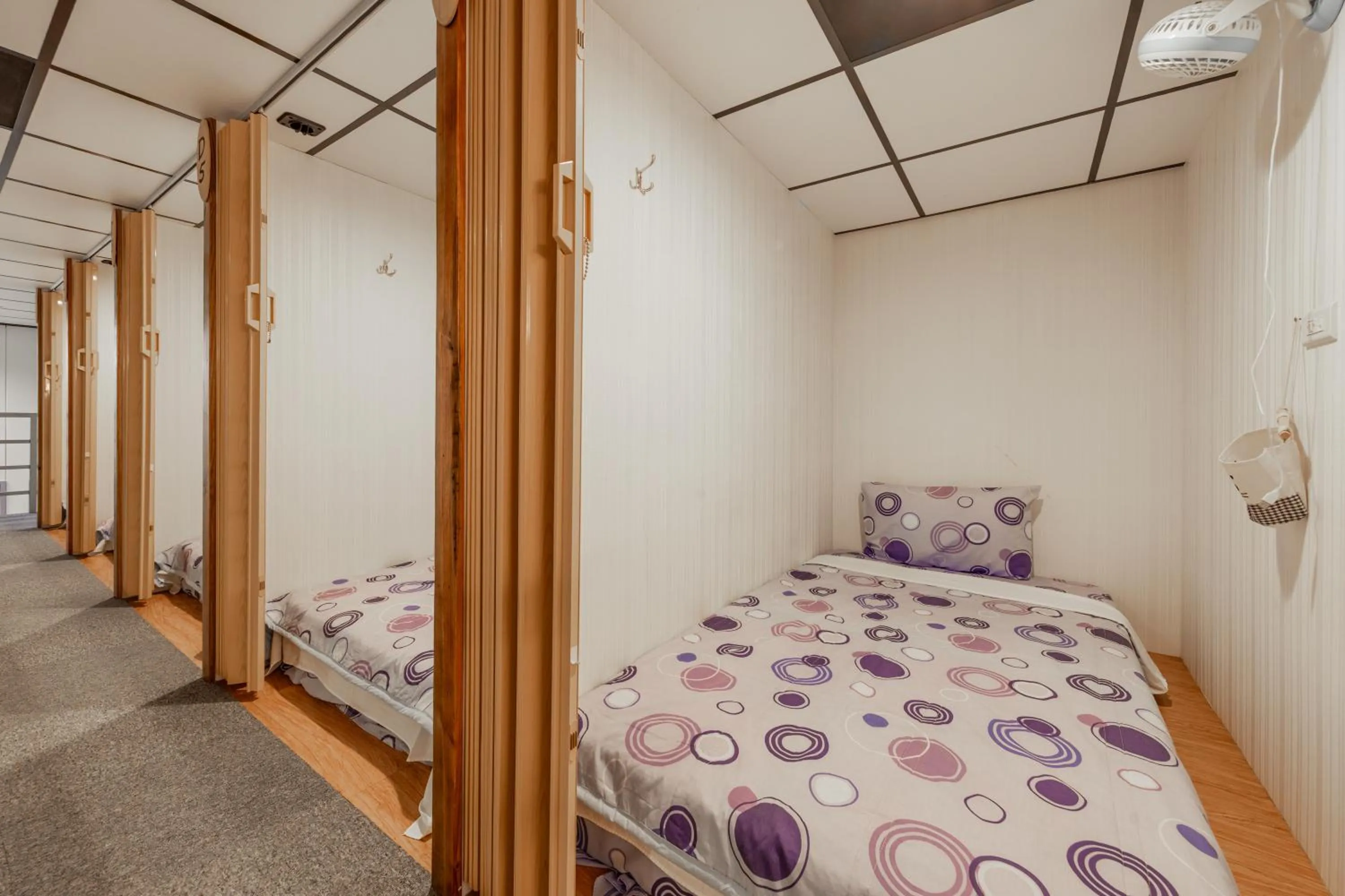 Bed in Sun Moon Lake Jinlongshan BnB