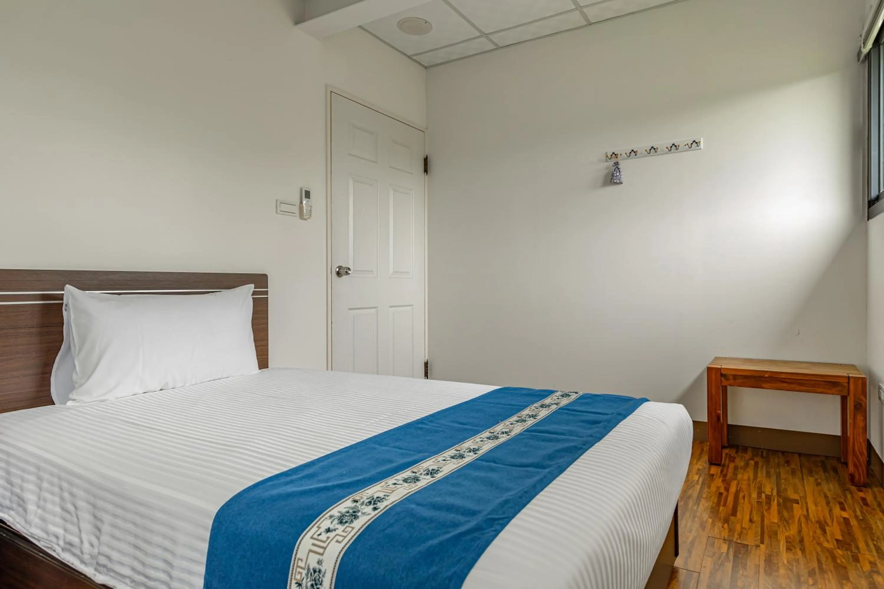 Bed in Sun Moon Lake Jinlongshan BnB