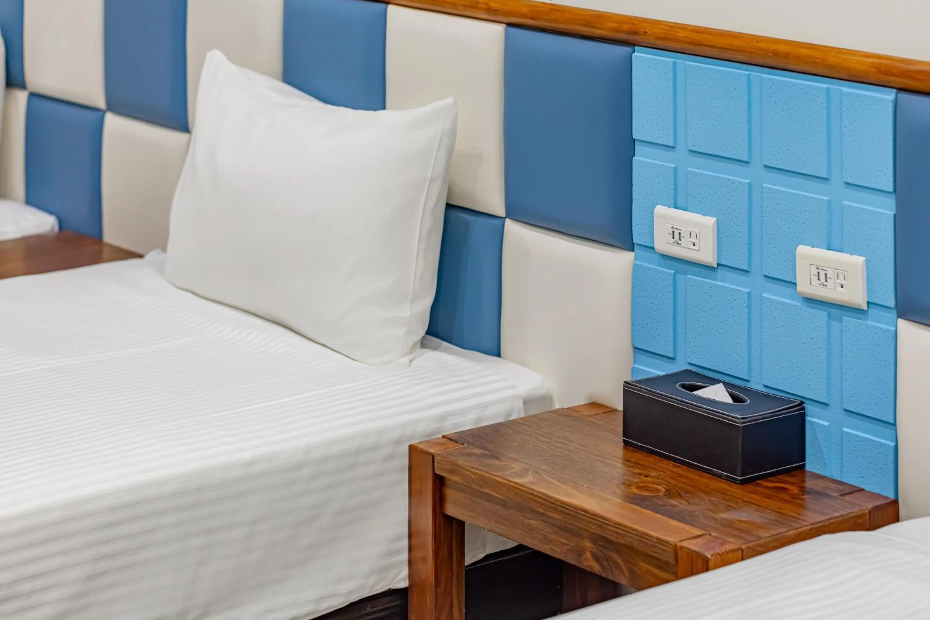 Bed in Sun Moon Lake Jinlongshan BnB