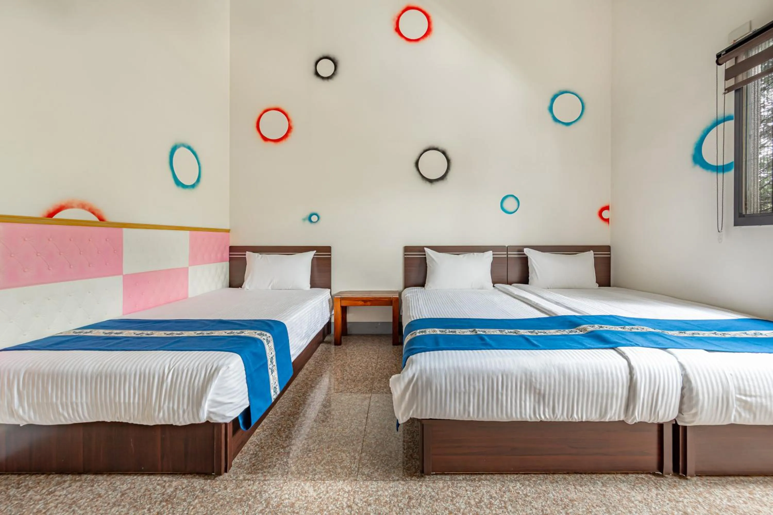 Bed in Sun Moon Lake Jinlongshan BnB