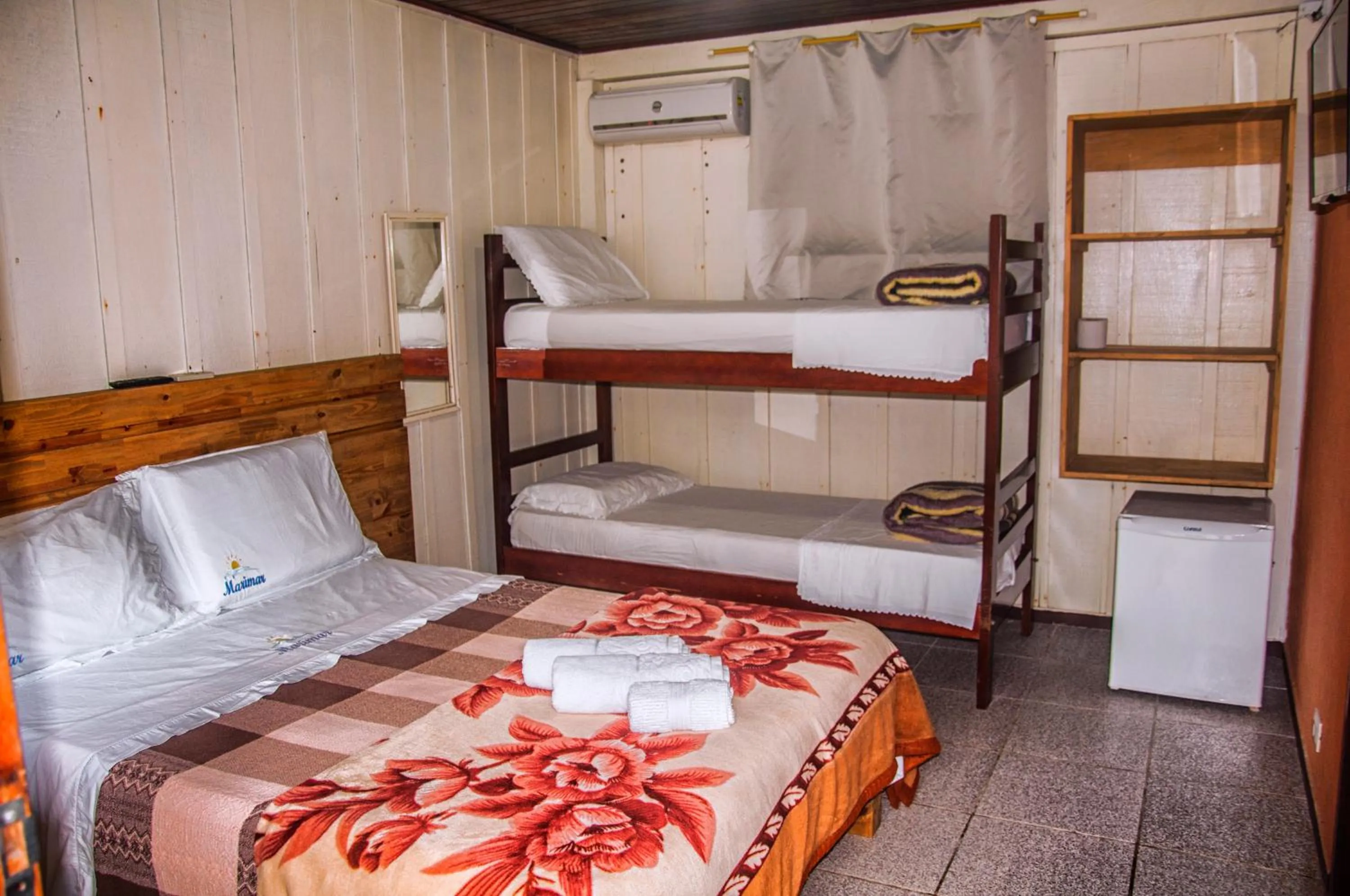 Photo of the whole room, Bed in Pousada Marimar