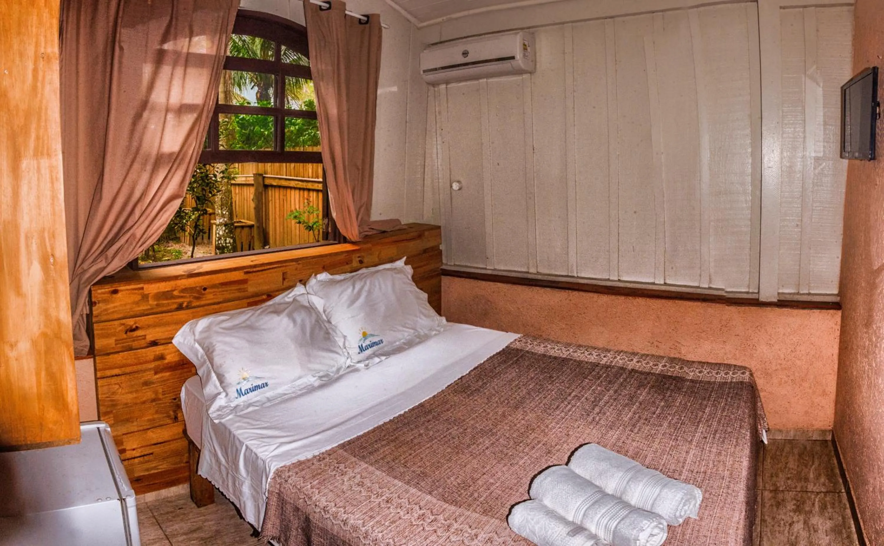 Photo of the whole room, Bed in Pousada Marimar