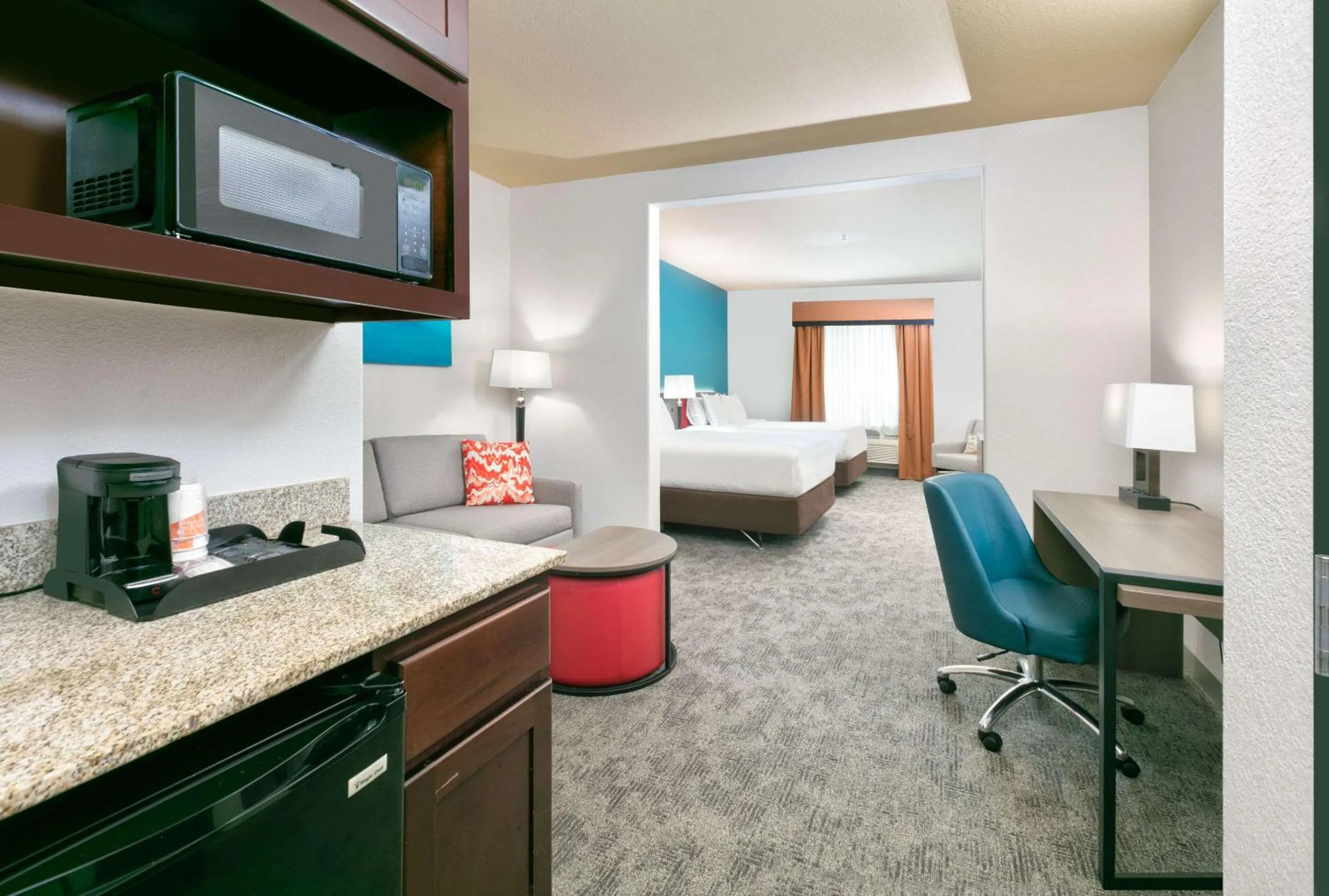 Bedroom, Bed in Comfort Suites Arlington - Entertainment District
