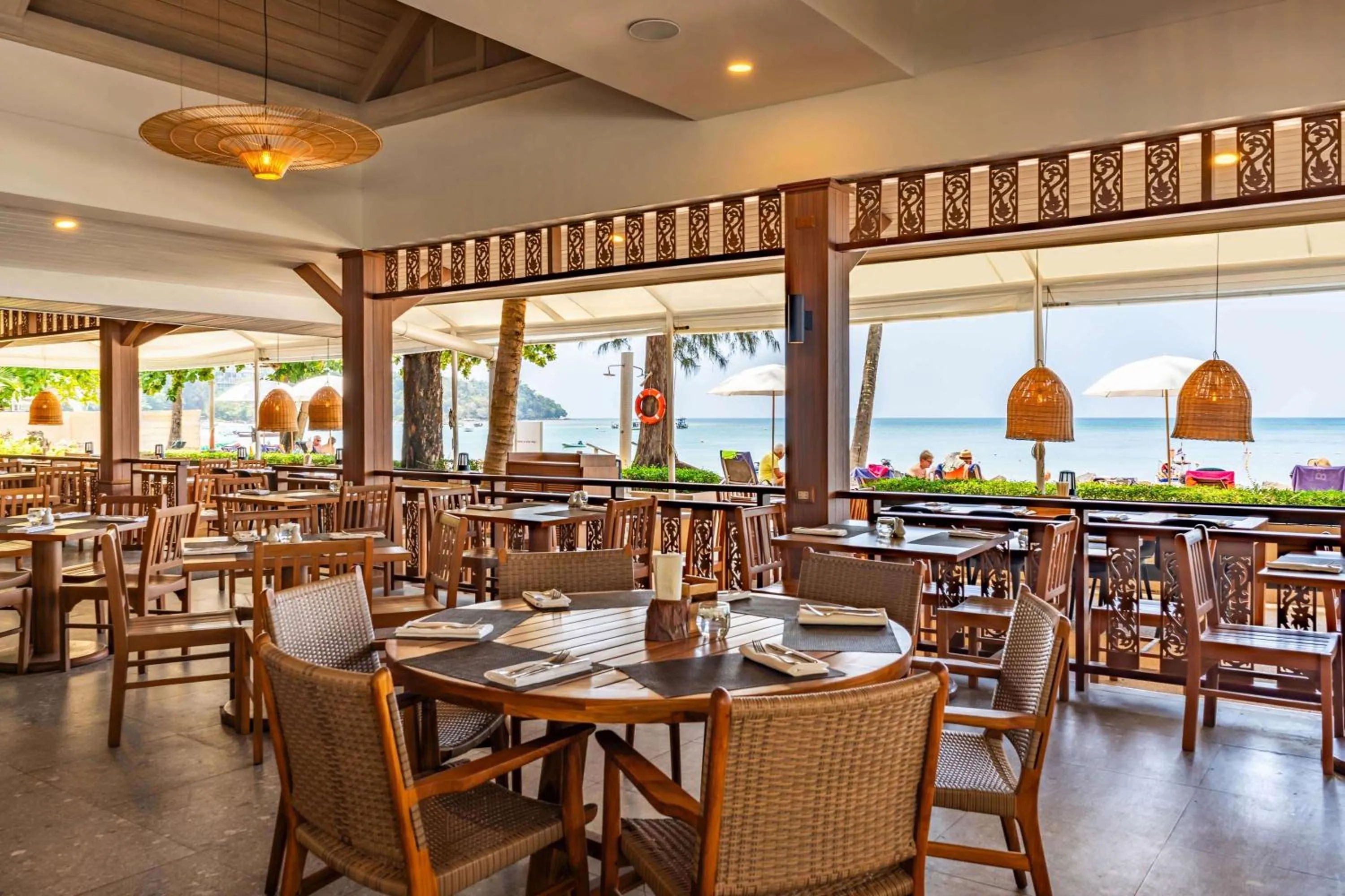 Restaurant/places to eat in Best Western Premier Bangtao Beach Resort & Spa