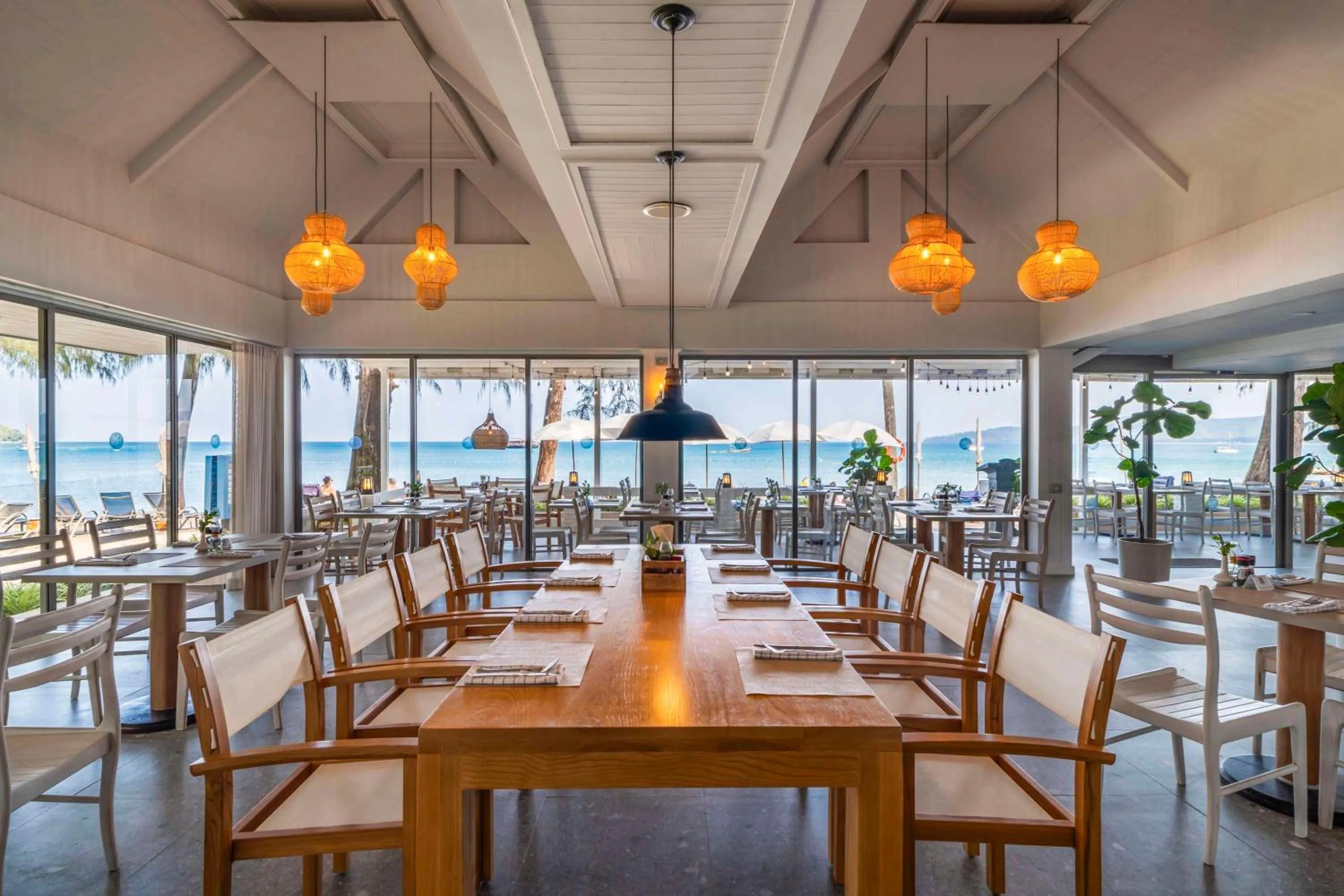 Restaurant/places to eat in Best Western Premier Bangtao Beach Resort & Spa