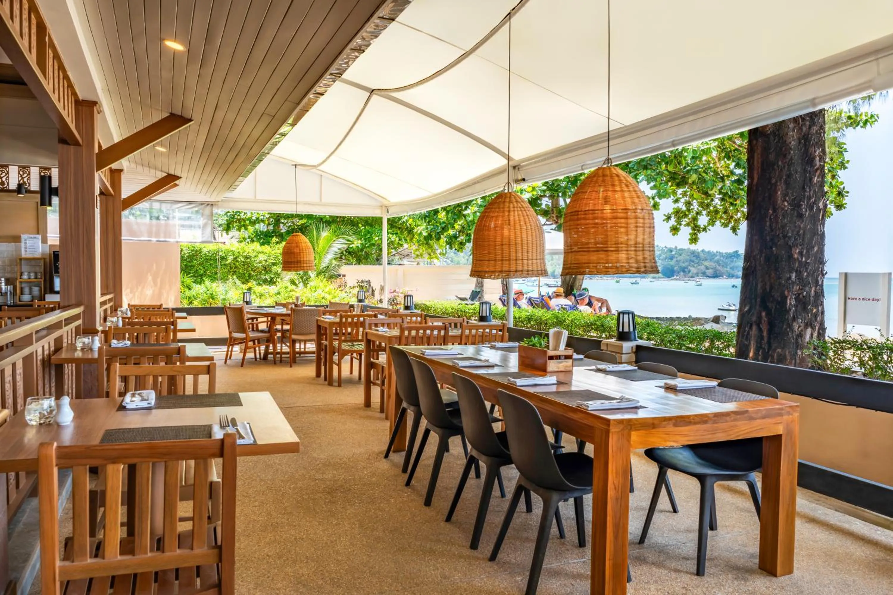 Restaurant/places to eat in Best Western Premier Bangtao Beach Resort & Spa