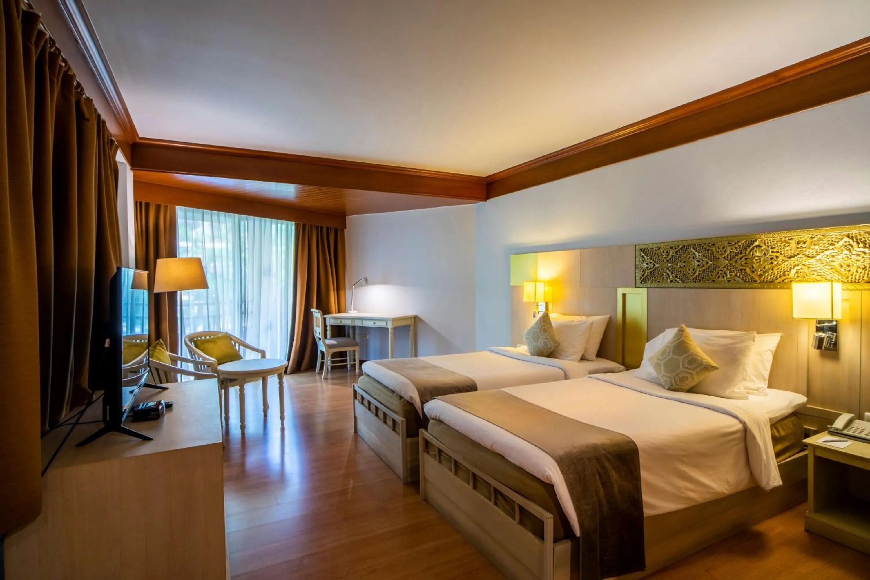Bed in Best Western Premier Bangtao Beach Resort & Spa