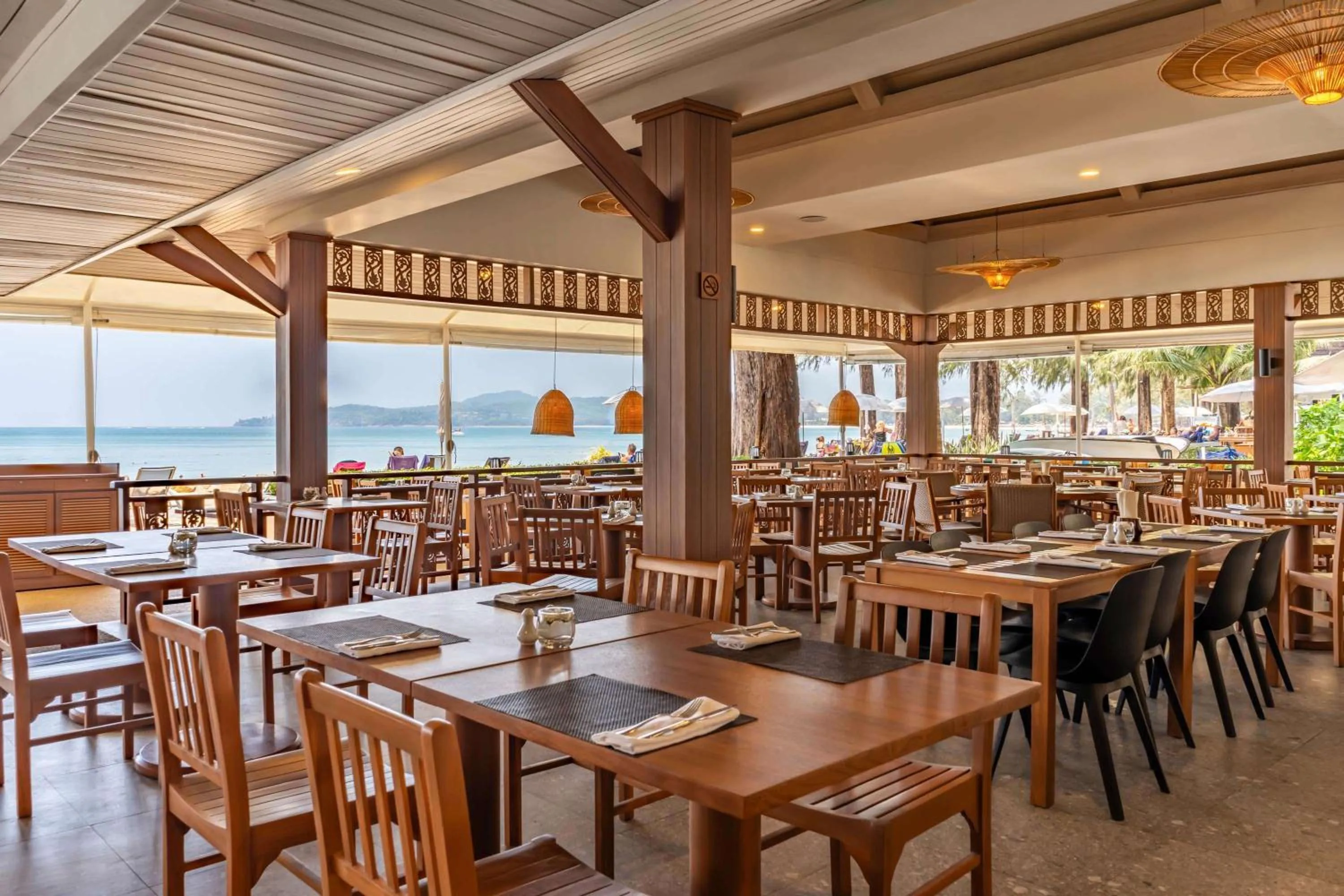 Restaurant/places to eat in Best Western Premier Bangtao Beach Resort & Spa