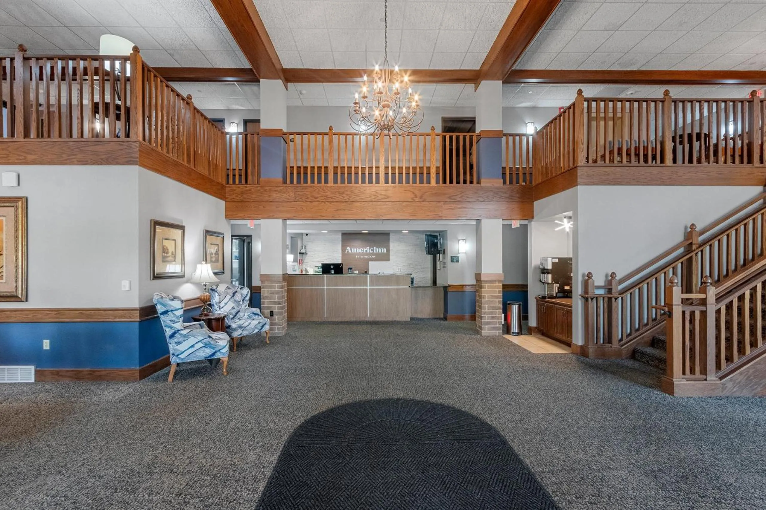 Lobby or reception in AmericInn by Wyndham Green Bay East