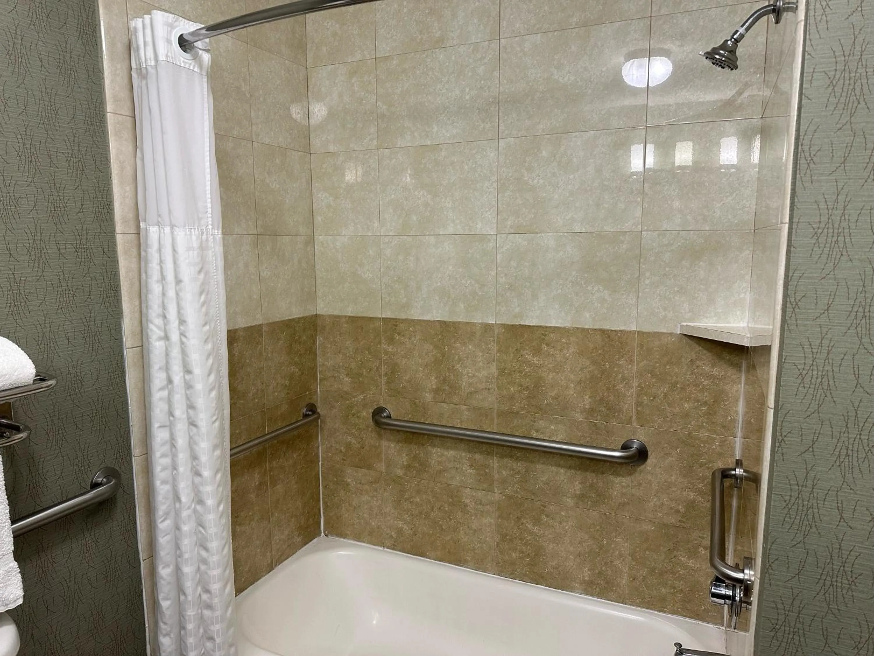 Bathroom in La Quinta by Wyndham Fort Worth - Lake Worth