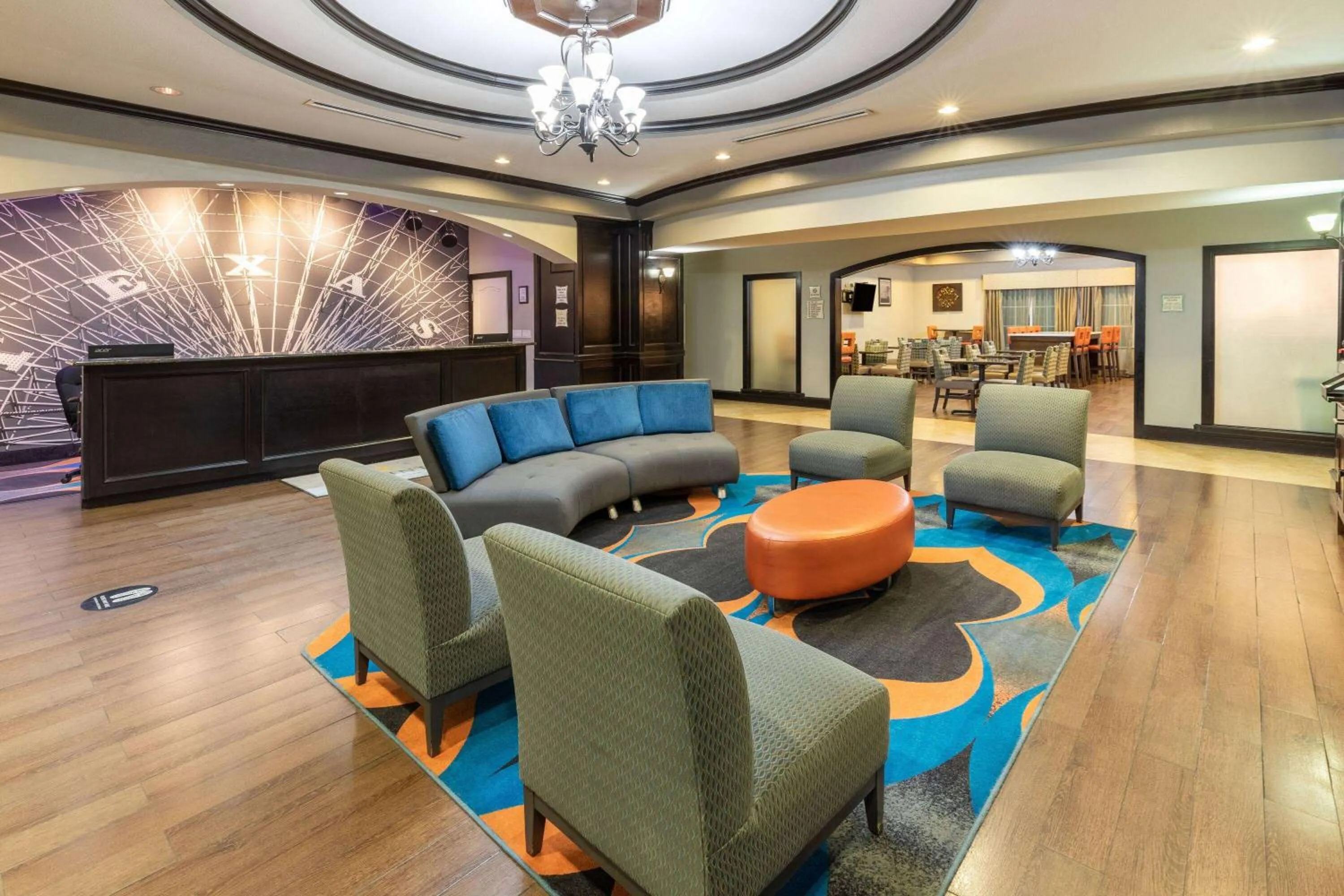 Lobby or reception in La Quinta by Wyndham Fort Worth - Lake Worth