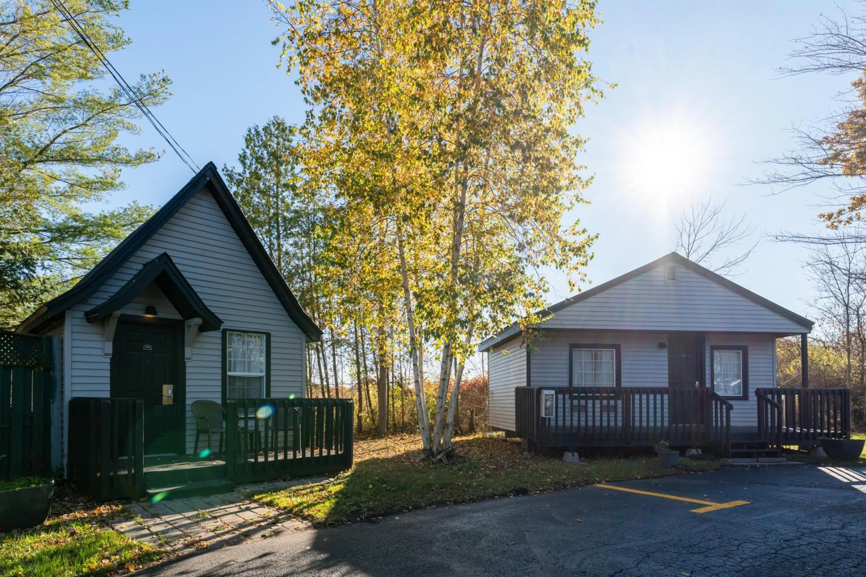 Property building in Super 8 by Wyndham Gananoque - Country Squire Resort