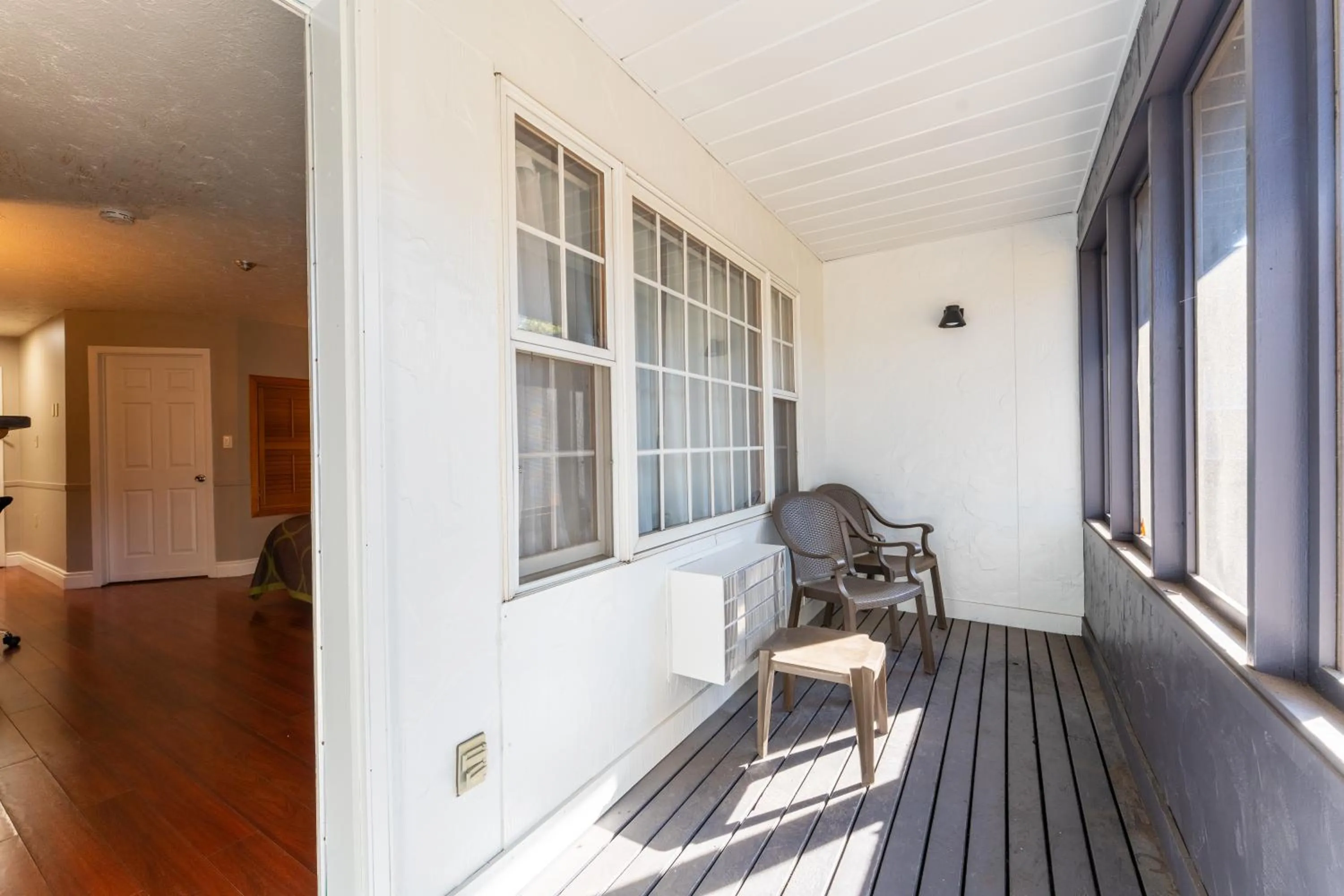 Super 8 by Wyndham Gananoque - Country Squire Resort