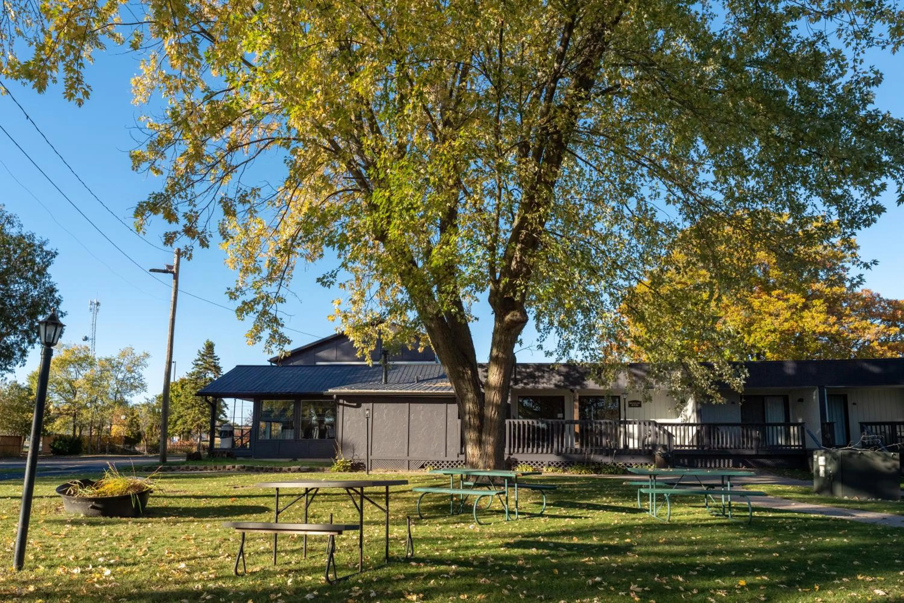 Breakfast in Super 8 by Wyndham Gananoque - Country Squire Resort