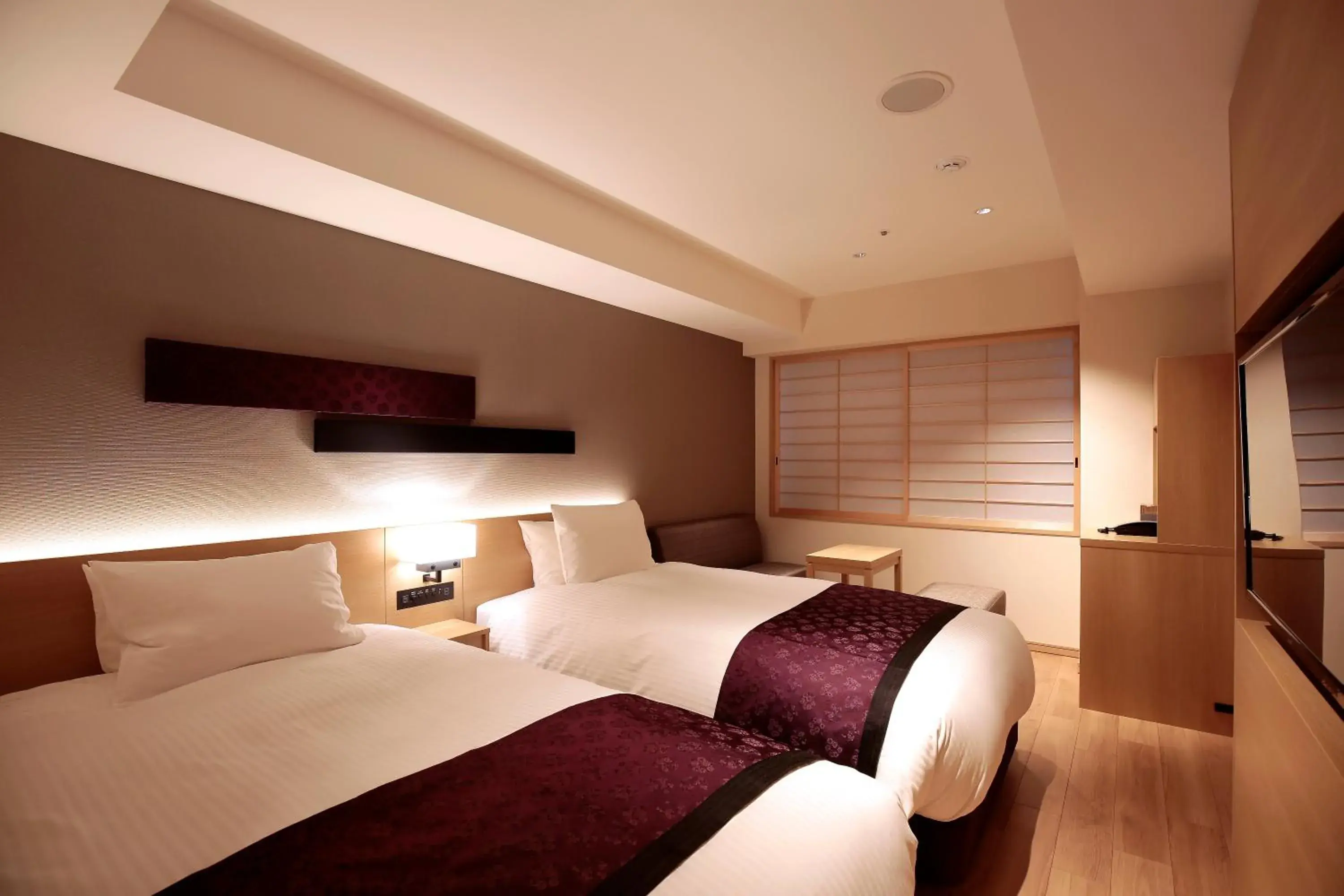 Intergate Twin Room with City View with Free access to Lounge - Non-Smoking in Hotel Intergate Kyoto Shijo Shinmachi Intergate Twin Room with City View with Free access to Lounge - Non-Smoking in Hotel Intergate Kyoto Shijo Shinmachi