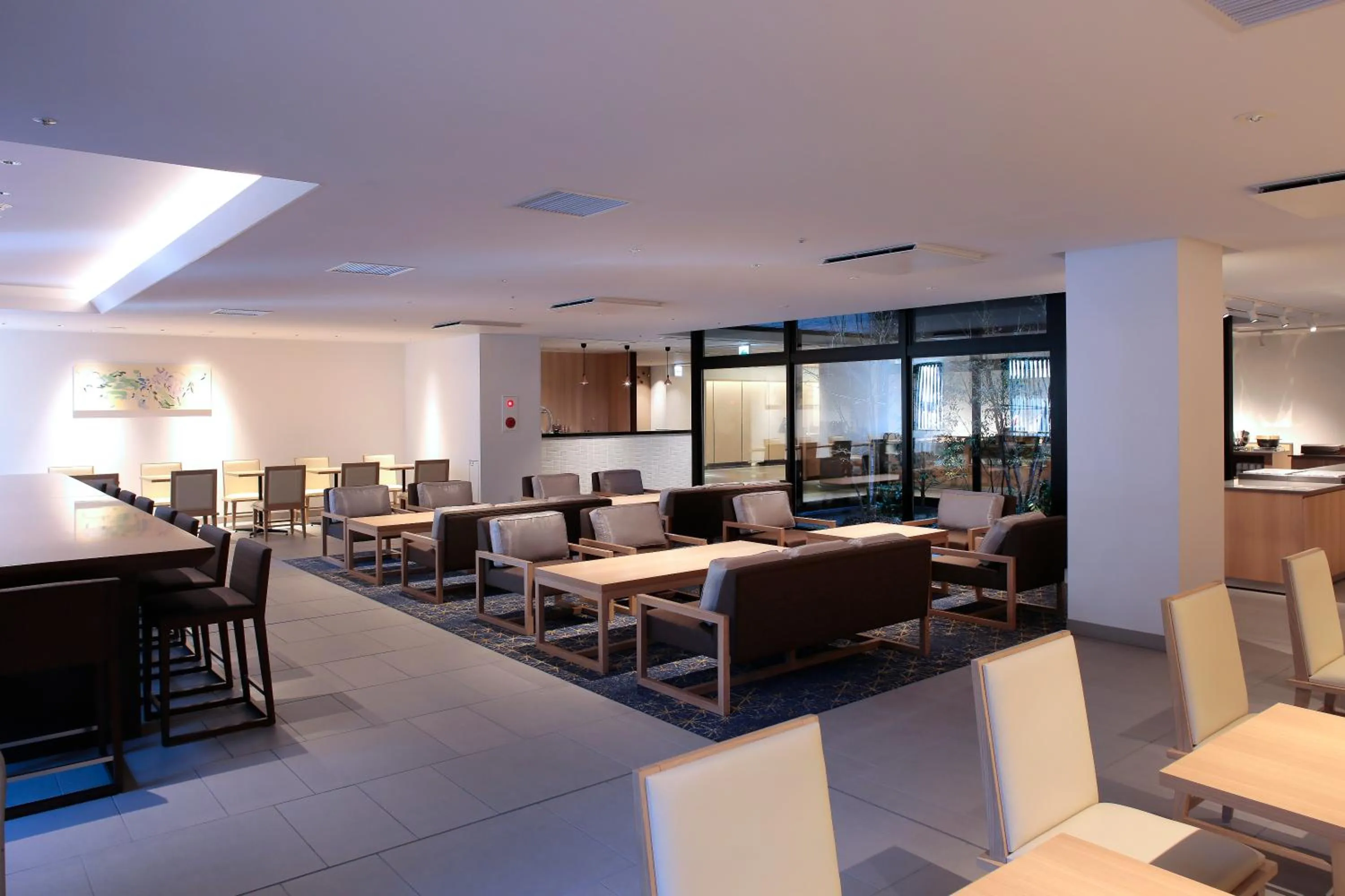 Communal lounge/ TV room in Hotel Intergate Kyoto Shijo Shinmachi