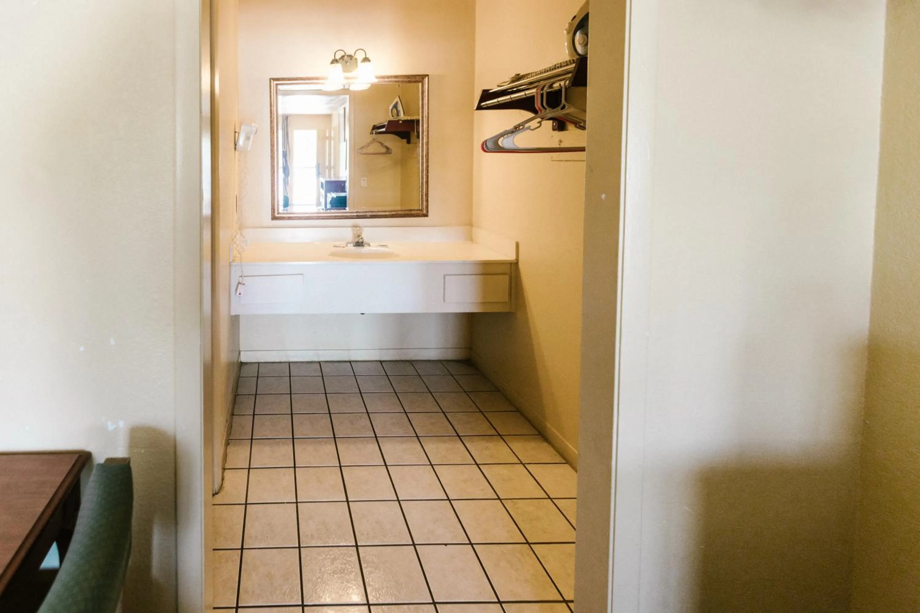 Bathroom in Summer Breeze Motel