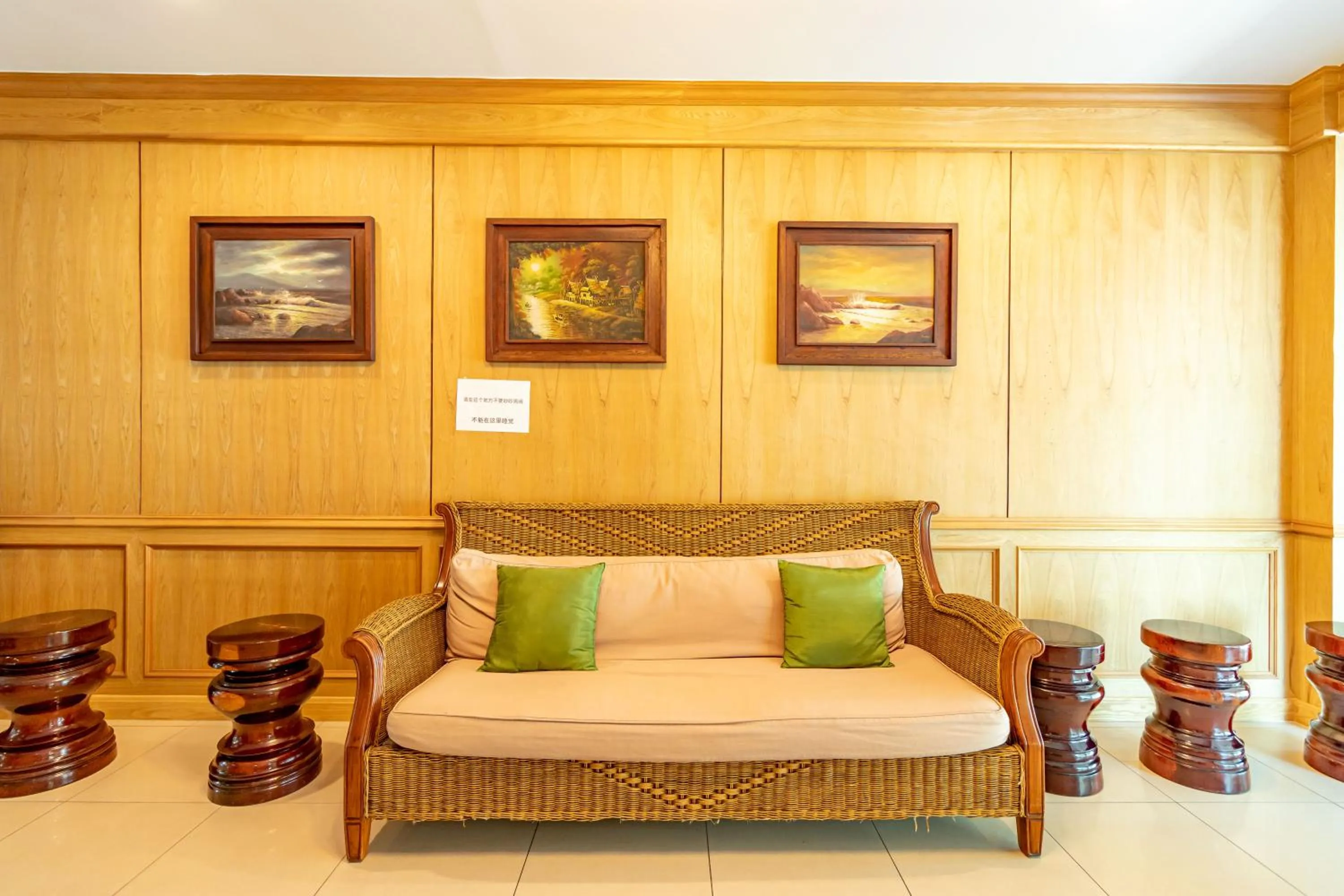 Silver Gold Garden, Suvarnabhumi Airport