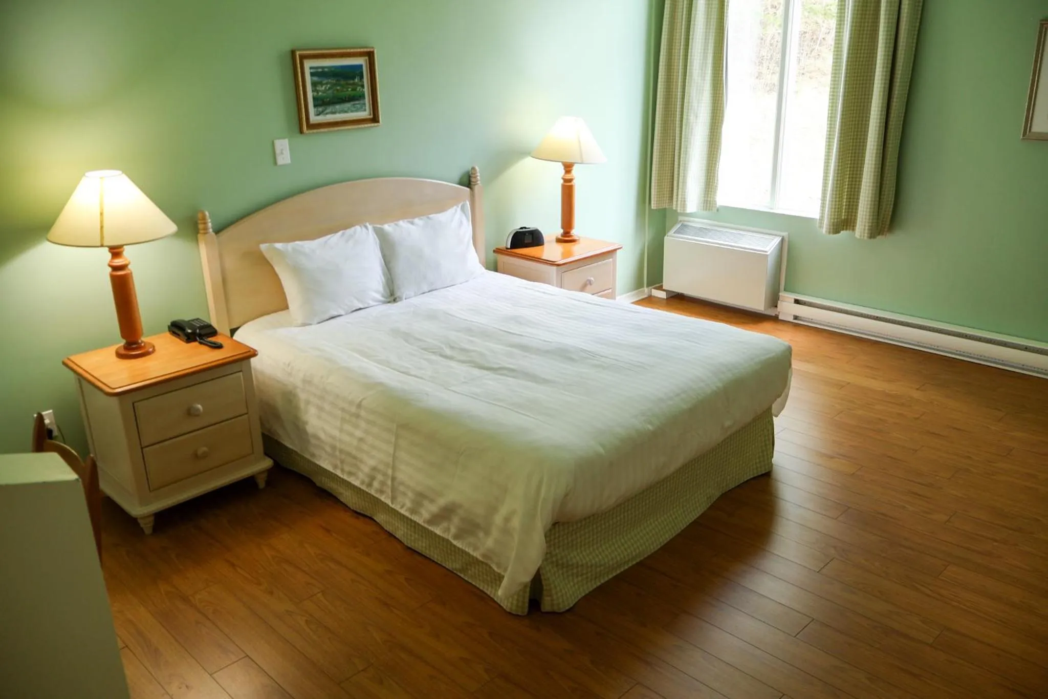 Bedroom, Bed in Hôtel au Petit Berger