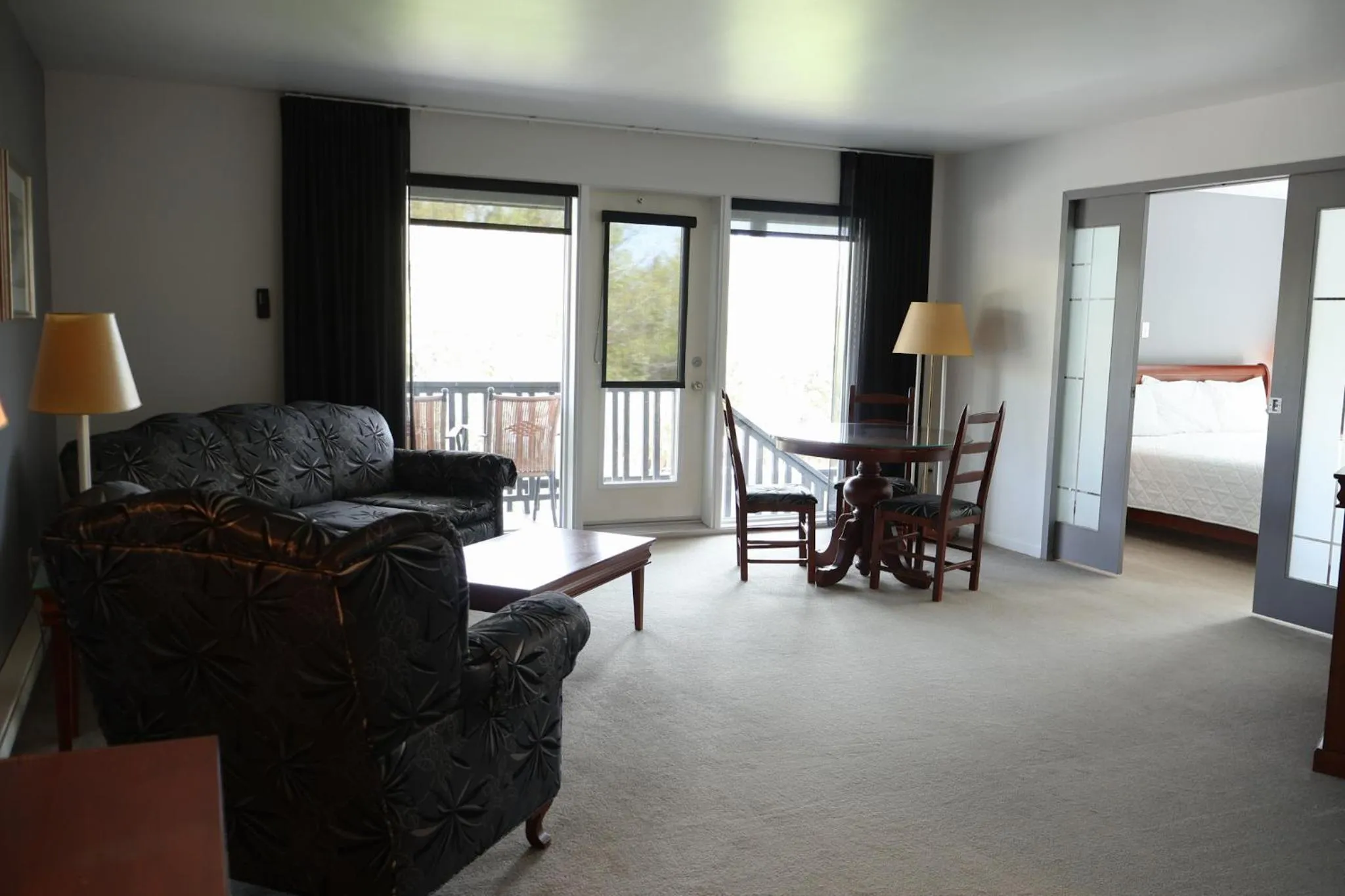Bedroom in Hôtel au Petit Berger