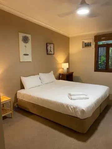 One Bedroom Apartment in Tallow Beach Motel One Bedroom Apartment in Tallow Beach Motel