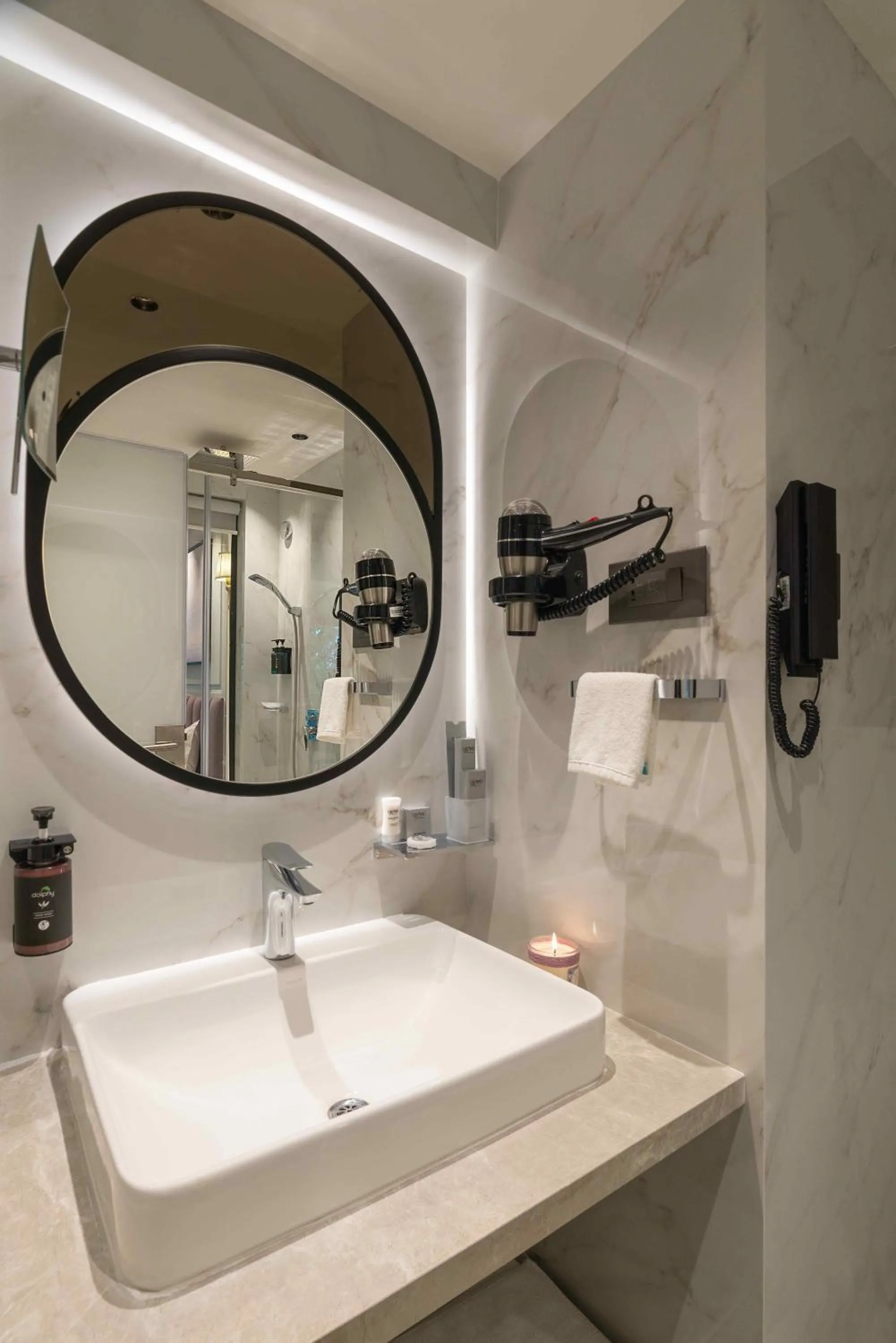 Bathroom in Grand Residency Hotel & Serviced Apartments