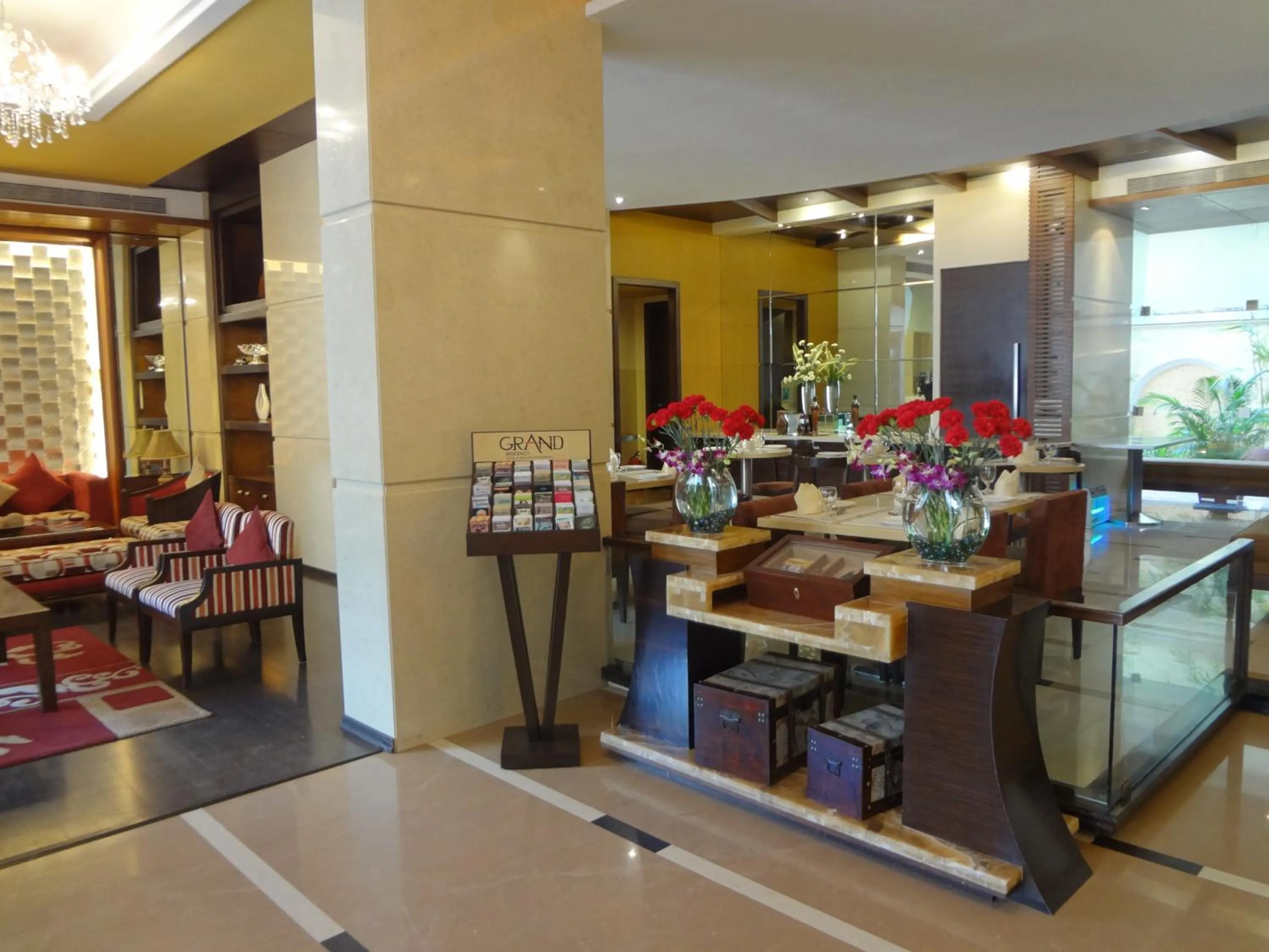 Lobby or reception in Grand Residency Hotel & Serviced Apartments
