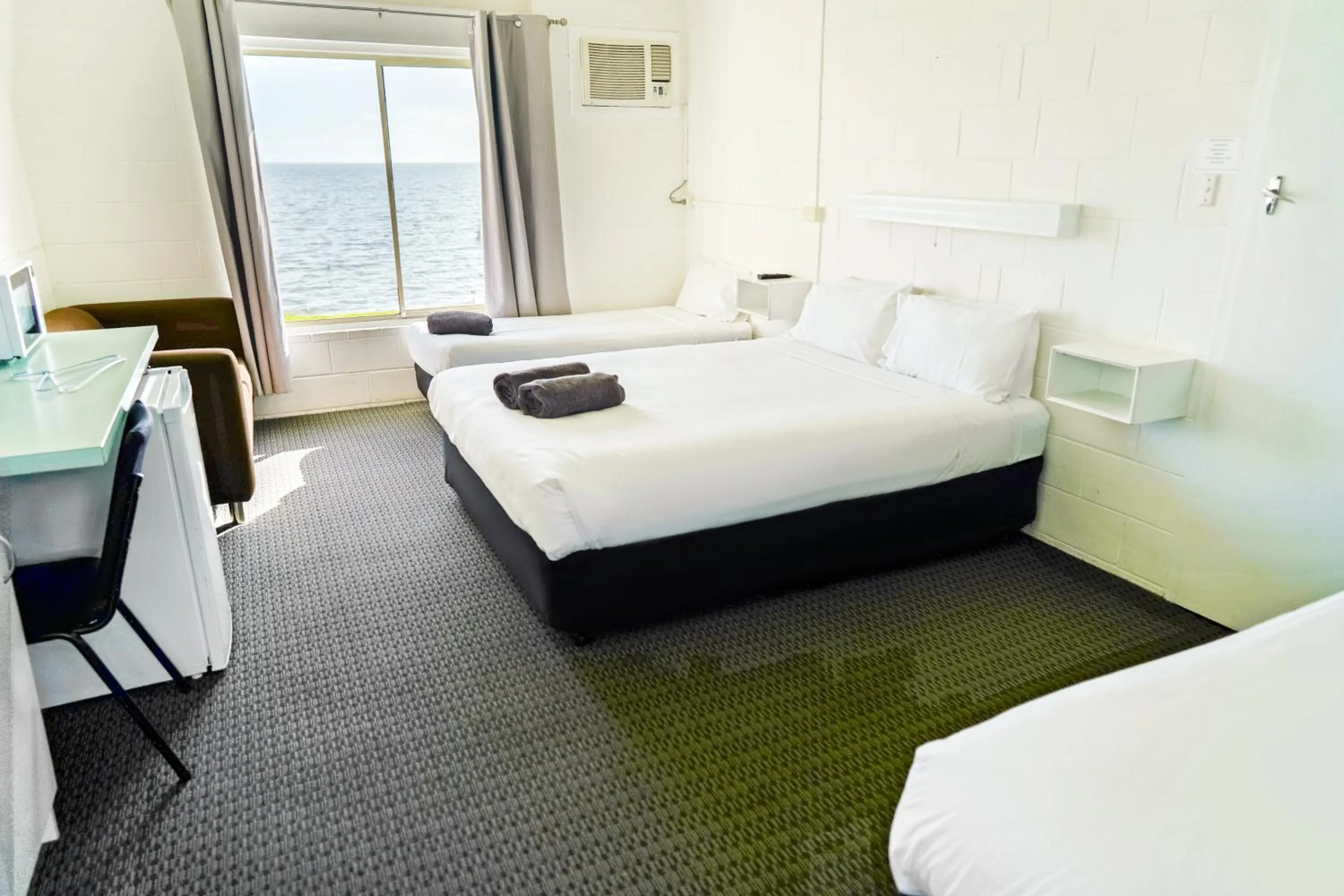 Meningie Waterfront Motel