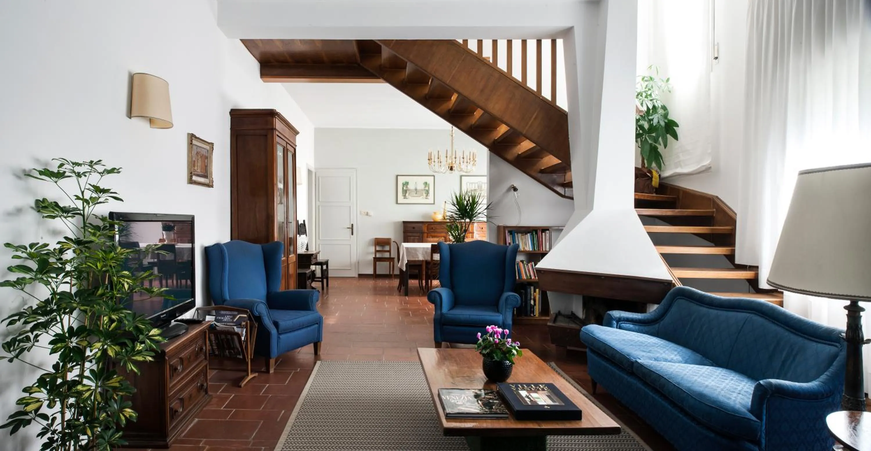 Seating area in Casa Lunia Guesthouse