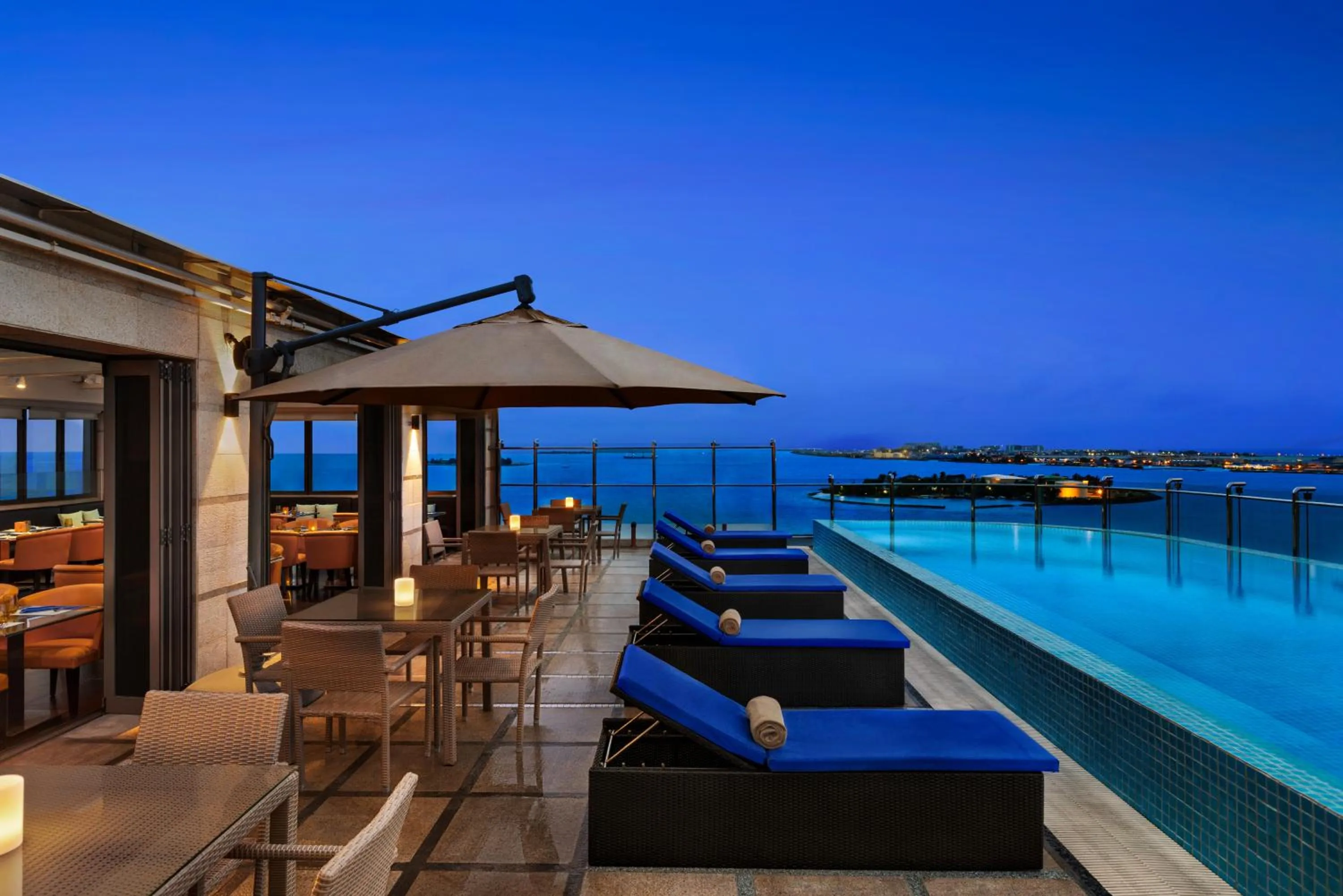 Swimming pool in Jen Maldives Male by Shangri-La