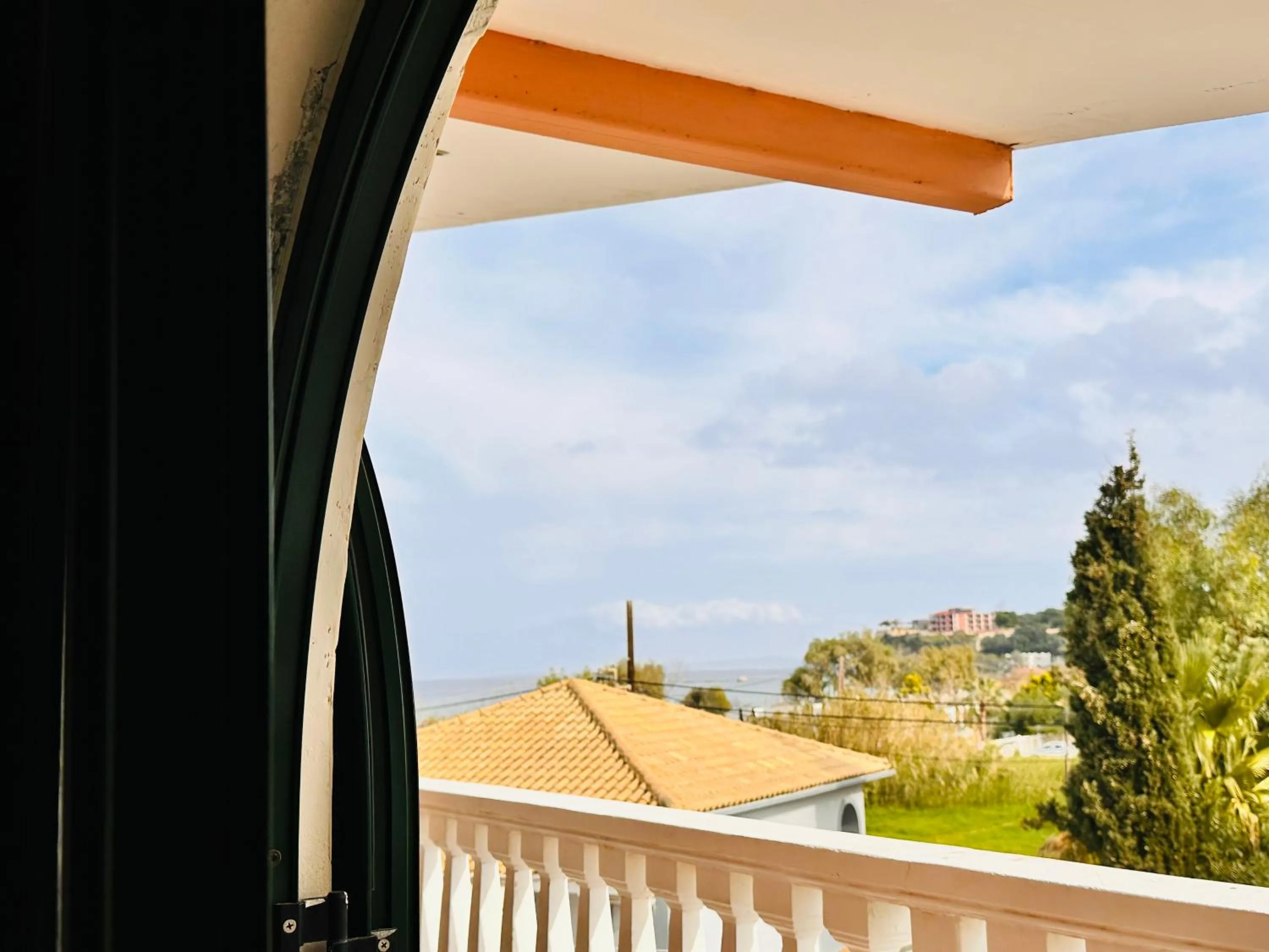 Day in Infinity blue beach apartments - Renovated Apartments 2 Minutes from the Sea & Pool with Scenic Views