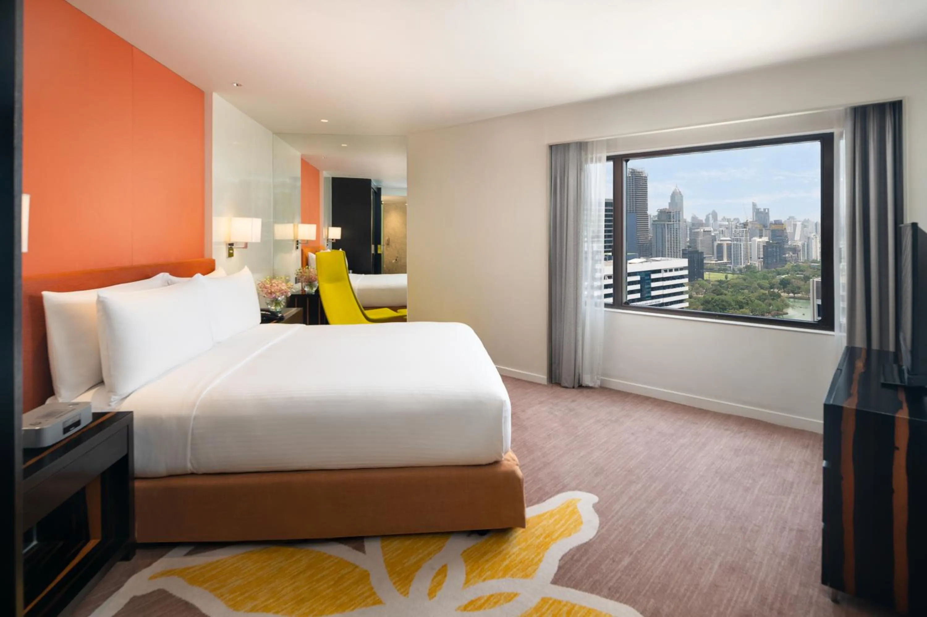 Bed in Crowne Plaza Bangkok Lumpini Park by IHG