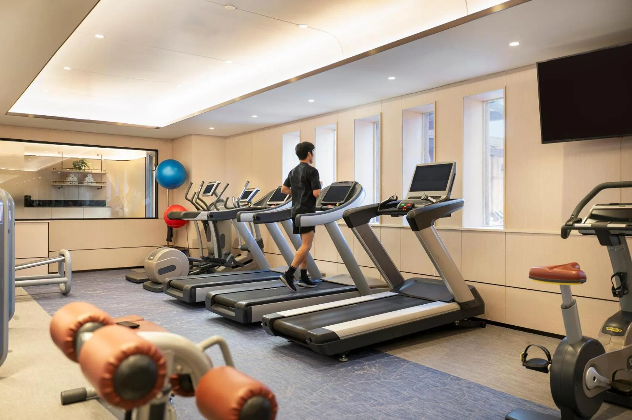 Fitness centre/facilities in Crowne Plaza Bangkok Lumpini Park by IHG
