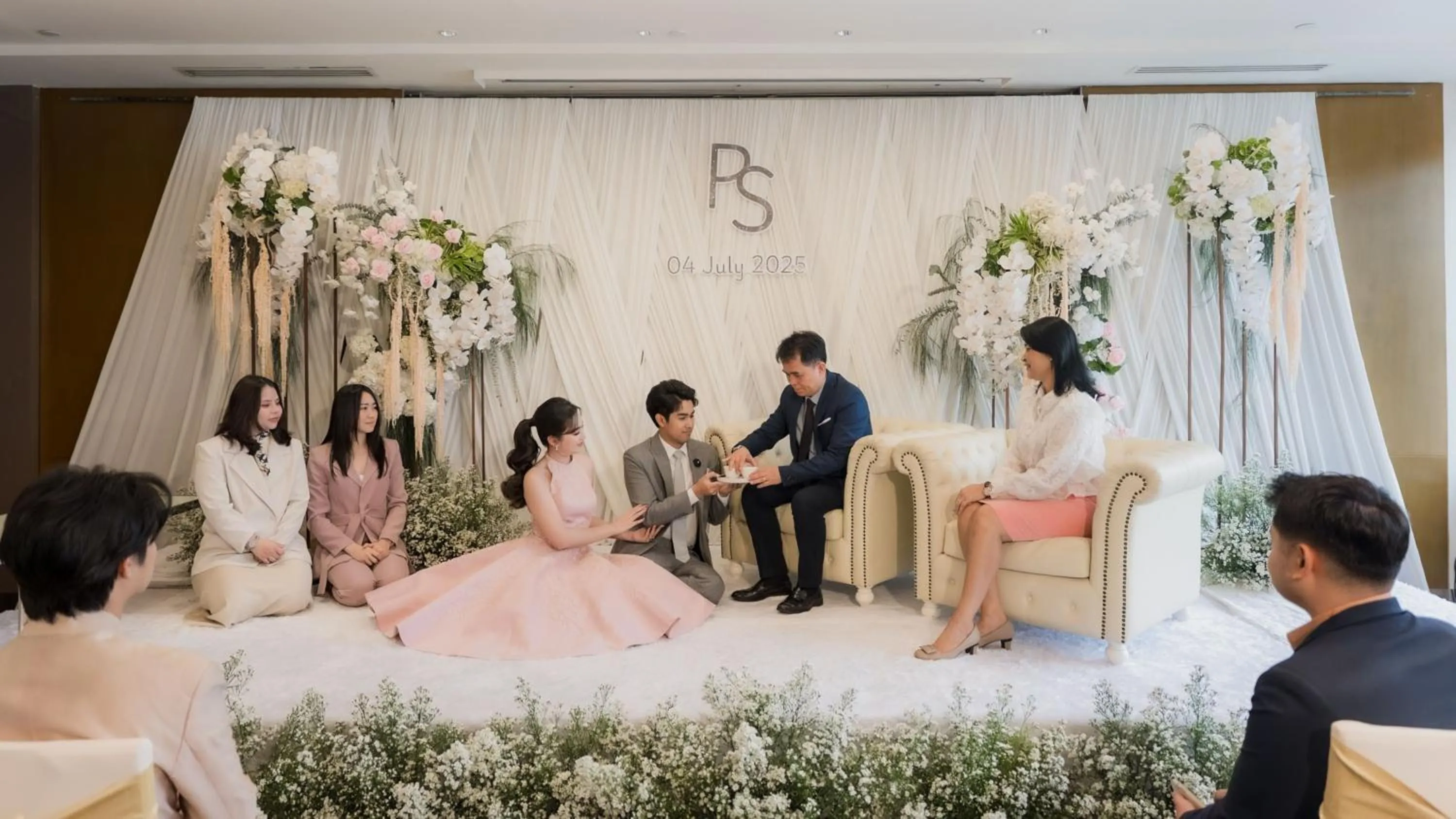 Meeting/conference room in Crowne Plaza Bangkok Lumpini Park by IHG