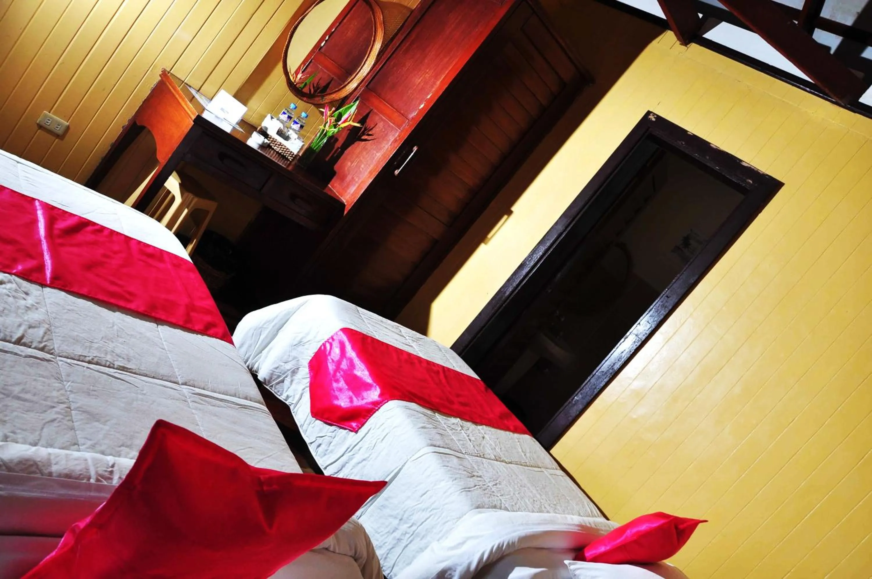 Photo of the whole room in Eagle Point Beach and Dive Resort