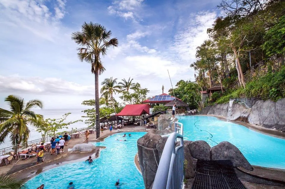 Swimming pool in Eagle Point Beach and Dive Resort