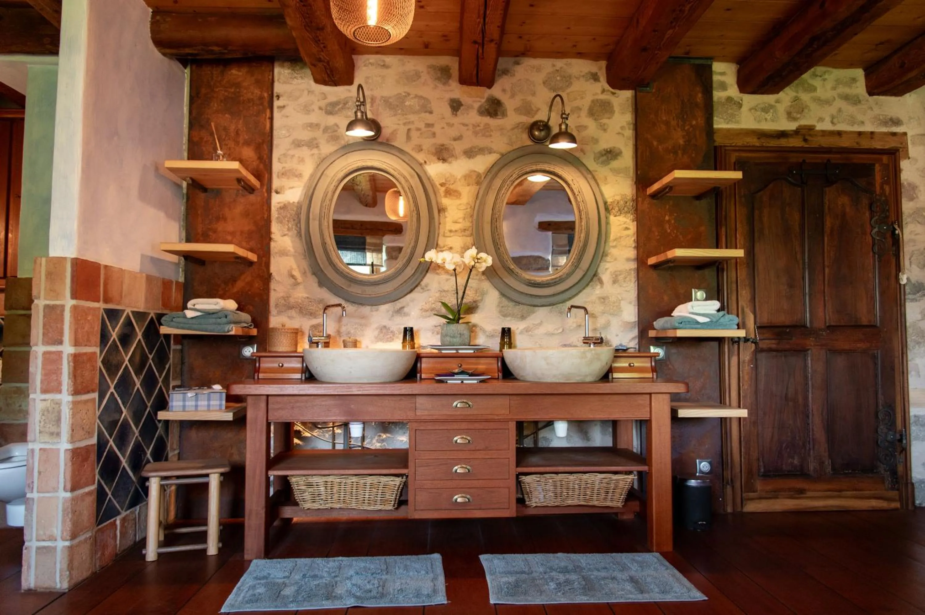 Bathroom in La Grange d'Hannah - gîte & chambre d’hôtes de charme