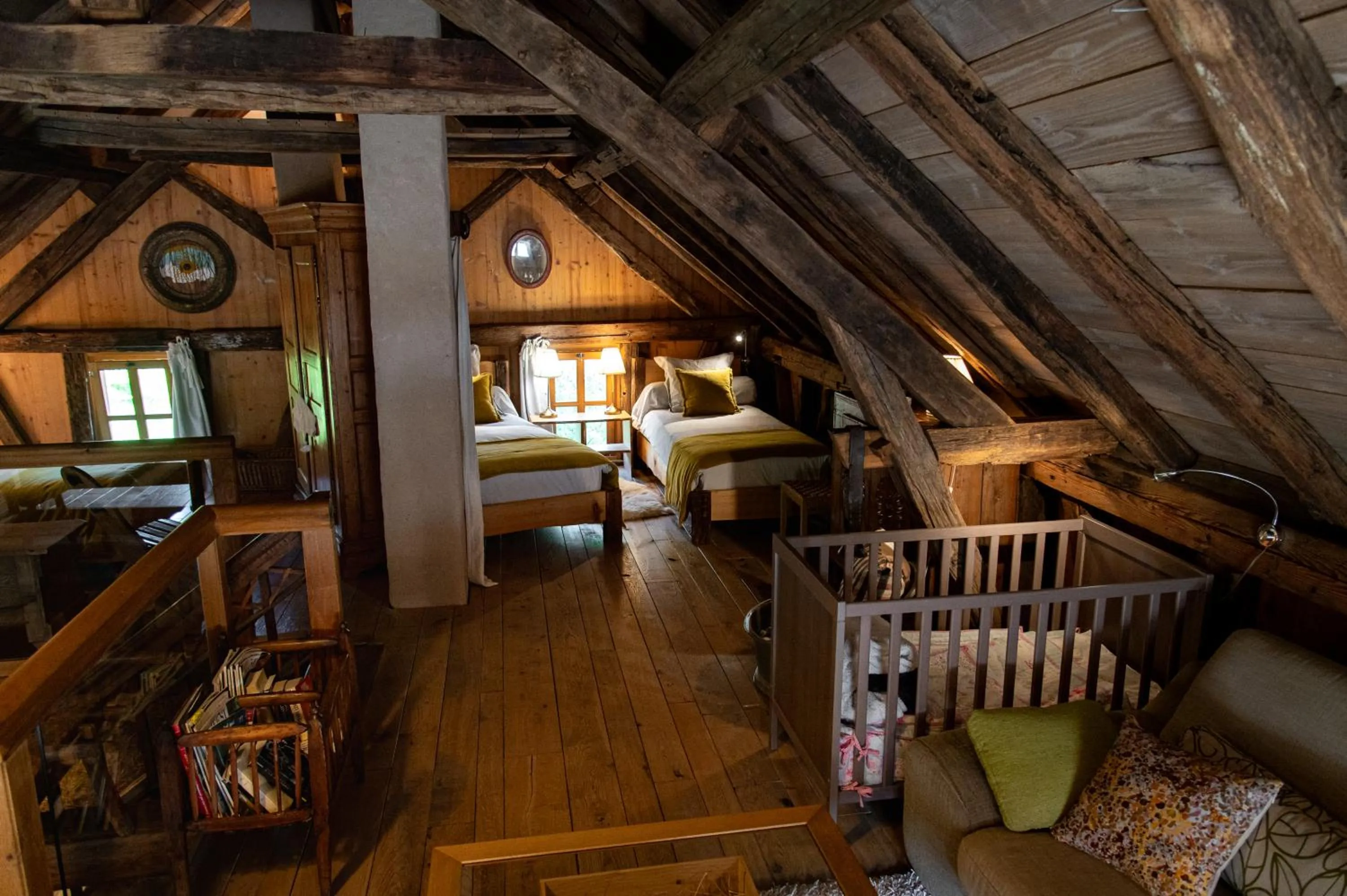 Photo of the whole room in La Grange d'Hannah - gîte & chambre d’hôtes de charme